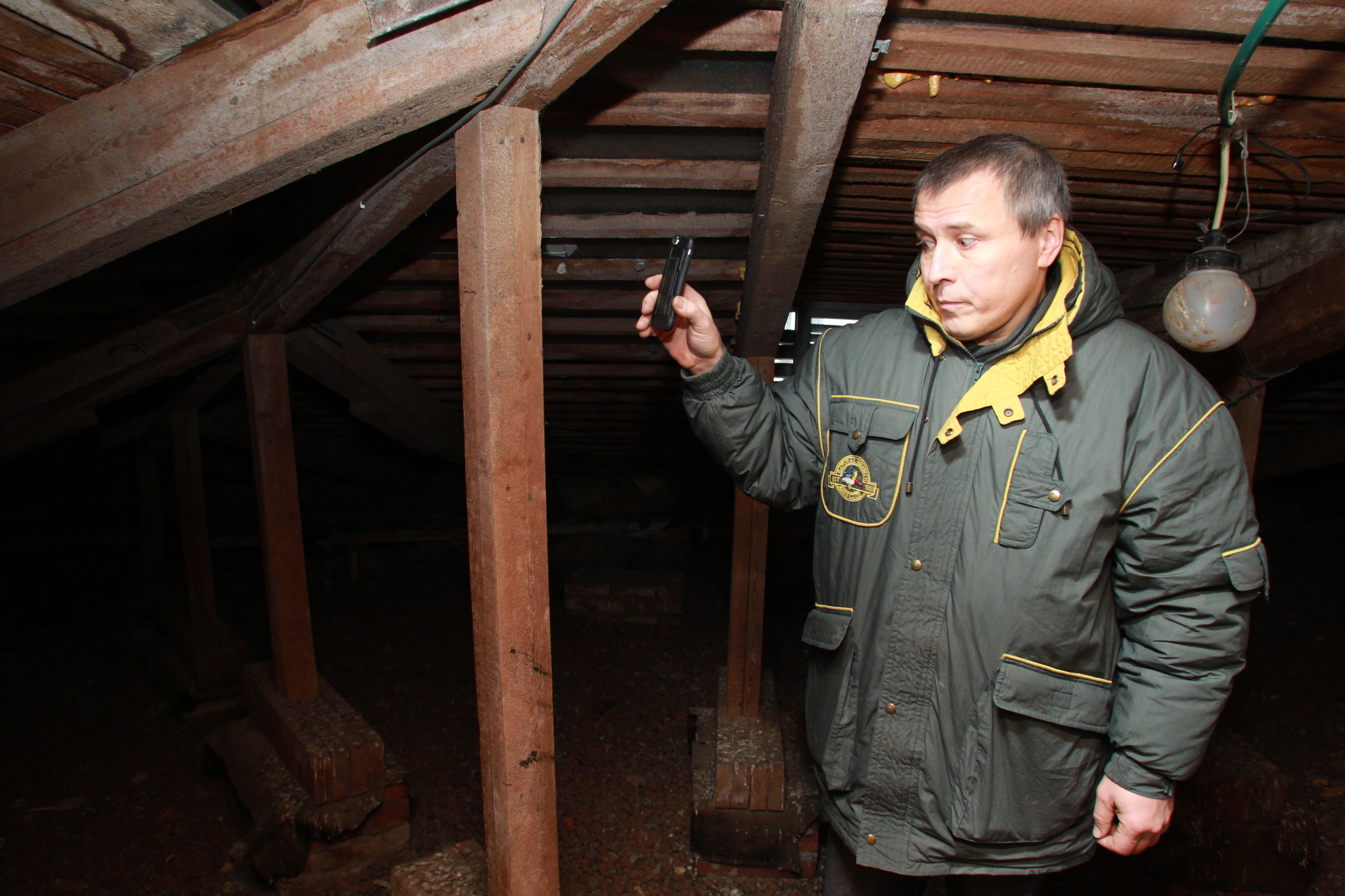 Чердаки и подвалы домов проверят в Роговском