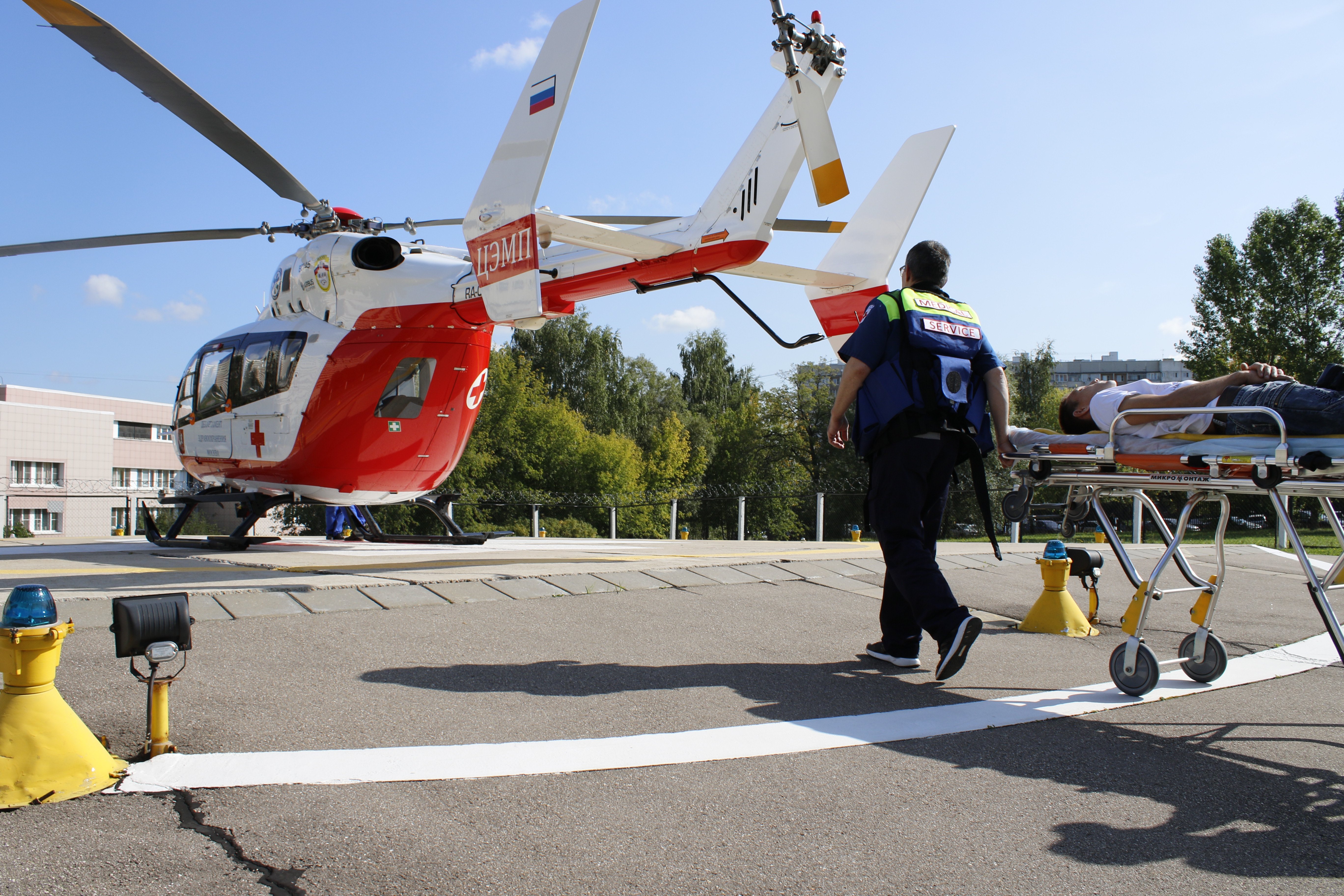 В столице с помощью санитарных вертолетов Московского авиацентра был эвакуирован шеститысячный пострадавший