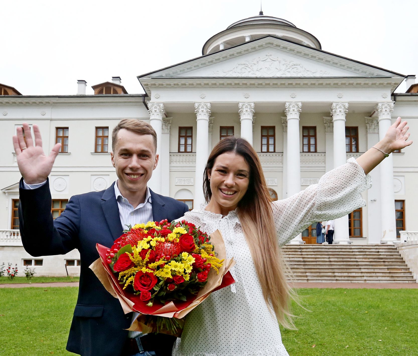 9 августа 2019 года Никита Корнилов и Карина Щербакова стали первой парой, чей брак зарегистрировали в усадьбе Остафьево. Фото: Виктор Хабаров