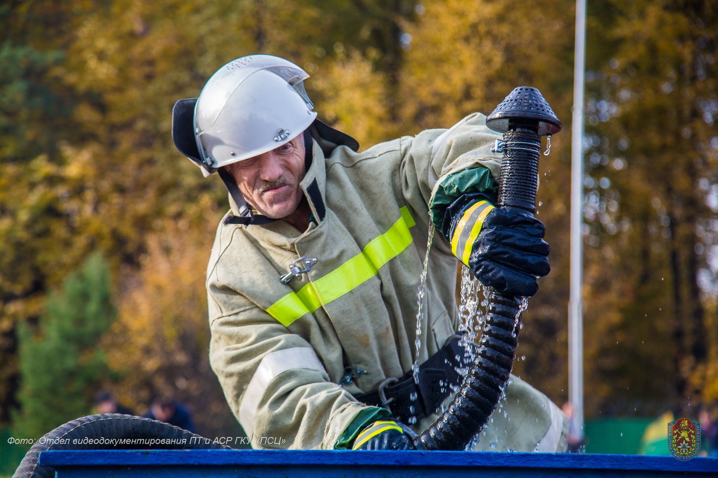 В Апаринках соревновались более двухсот добровольных пожарных