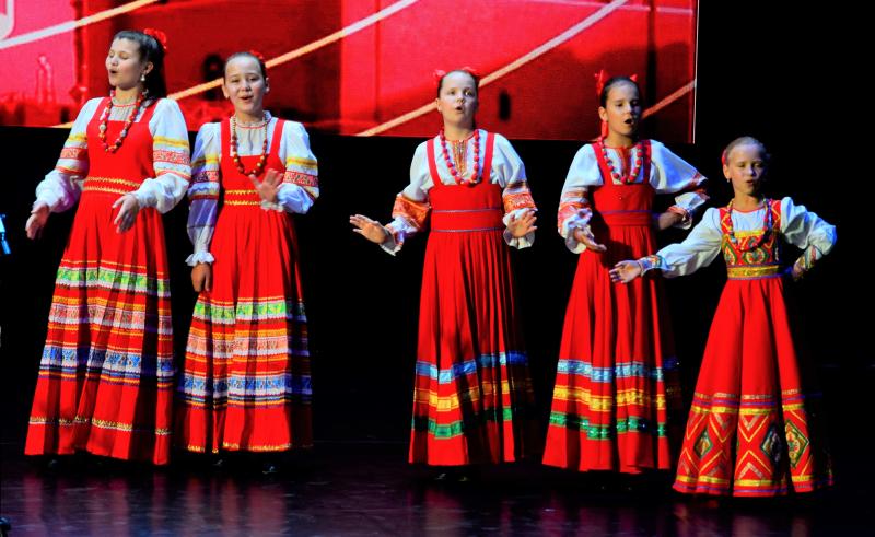 На сцене выступят творческие коллективы столичного региона, которые исполнят русские народные песни. Фото: Анна Быкова