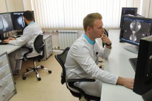 В городские поликлиники примут 500 врачей узких специальностей. Фото: архив