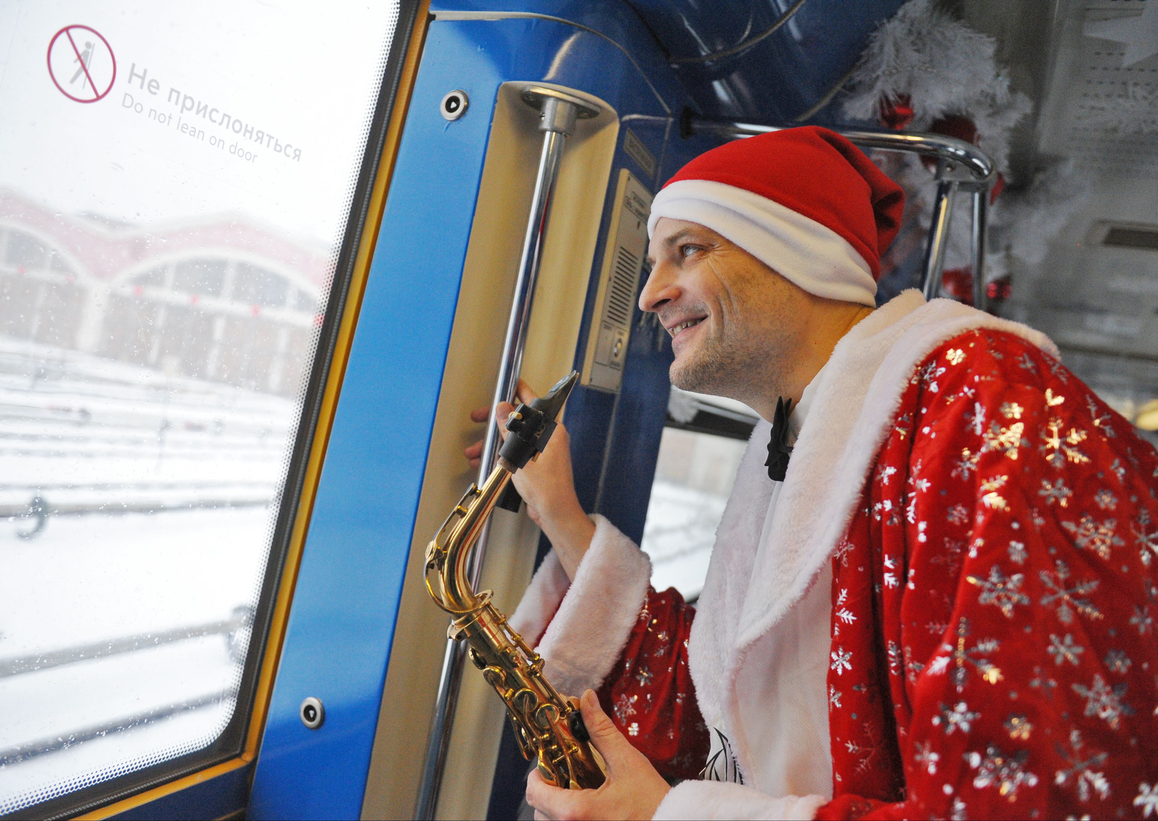 Тематические поезда метро Москвы перевезли 4,6 миллиона пассажиров в праздники
