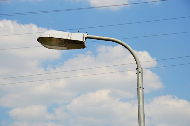 Более 20 светильников установили вдоль дороги в Щаповском