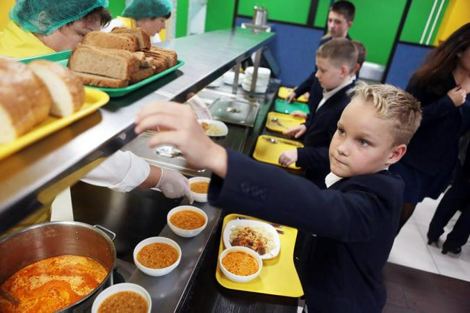Опрос ВЦИОМ: Две трети родителей довольны качеством школьного питания. Фото: архив