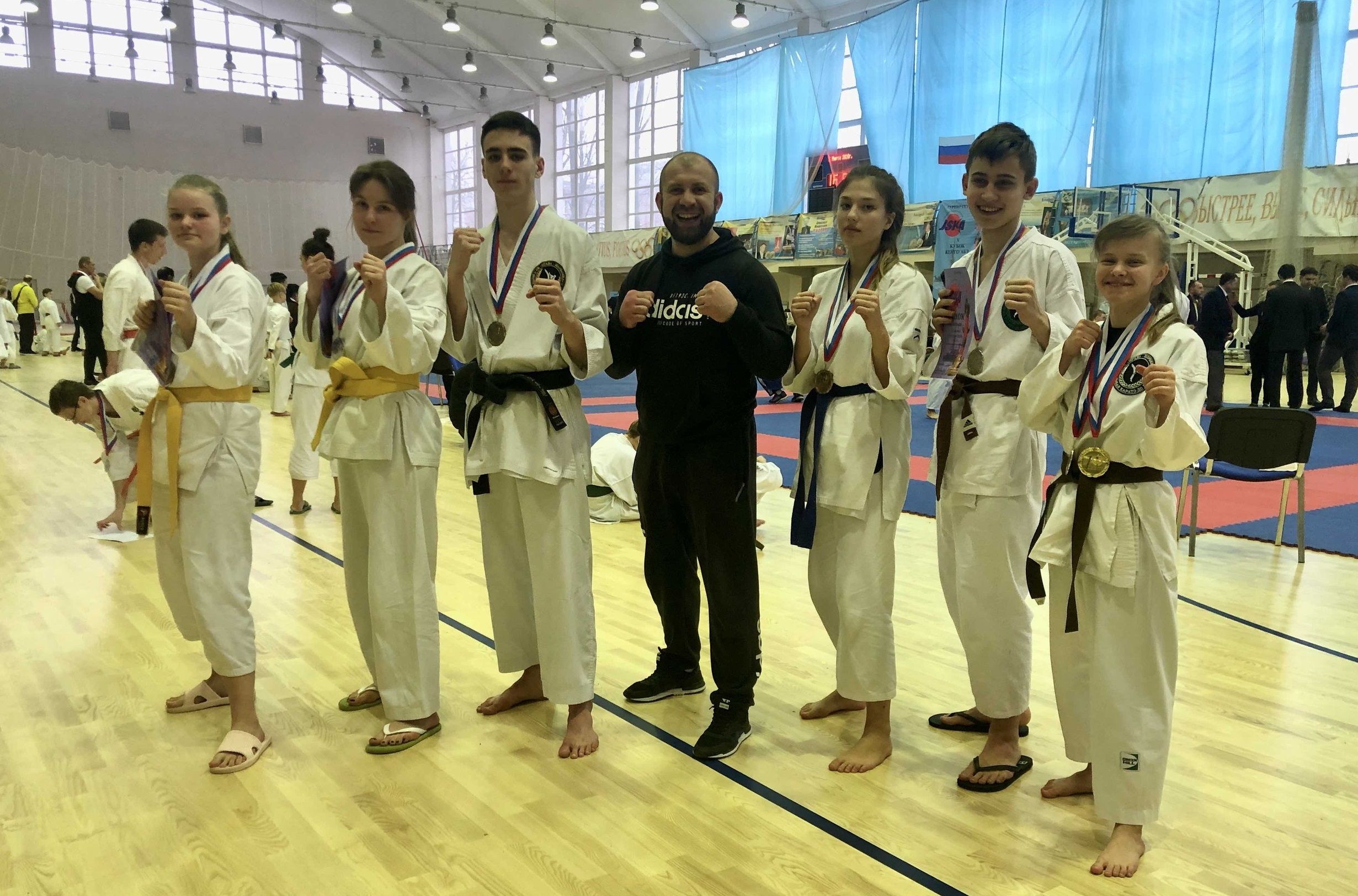 Каратисты из Щербинки собрали все медали на соревнованиях в Санкт-Петербурге