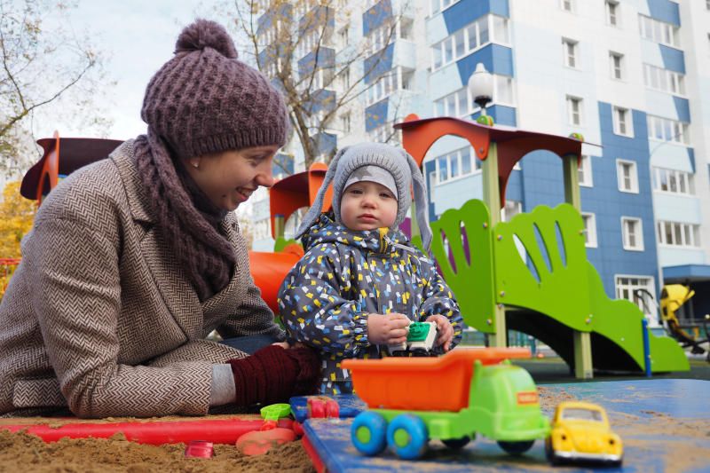Песок доставили более чем на 50 детских площадок в Первомайском