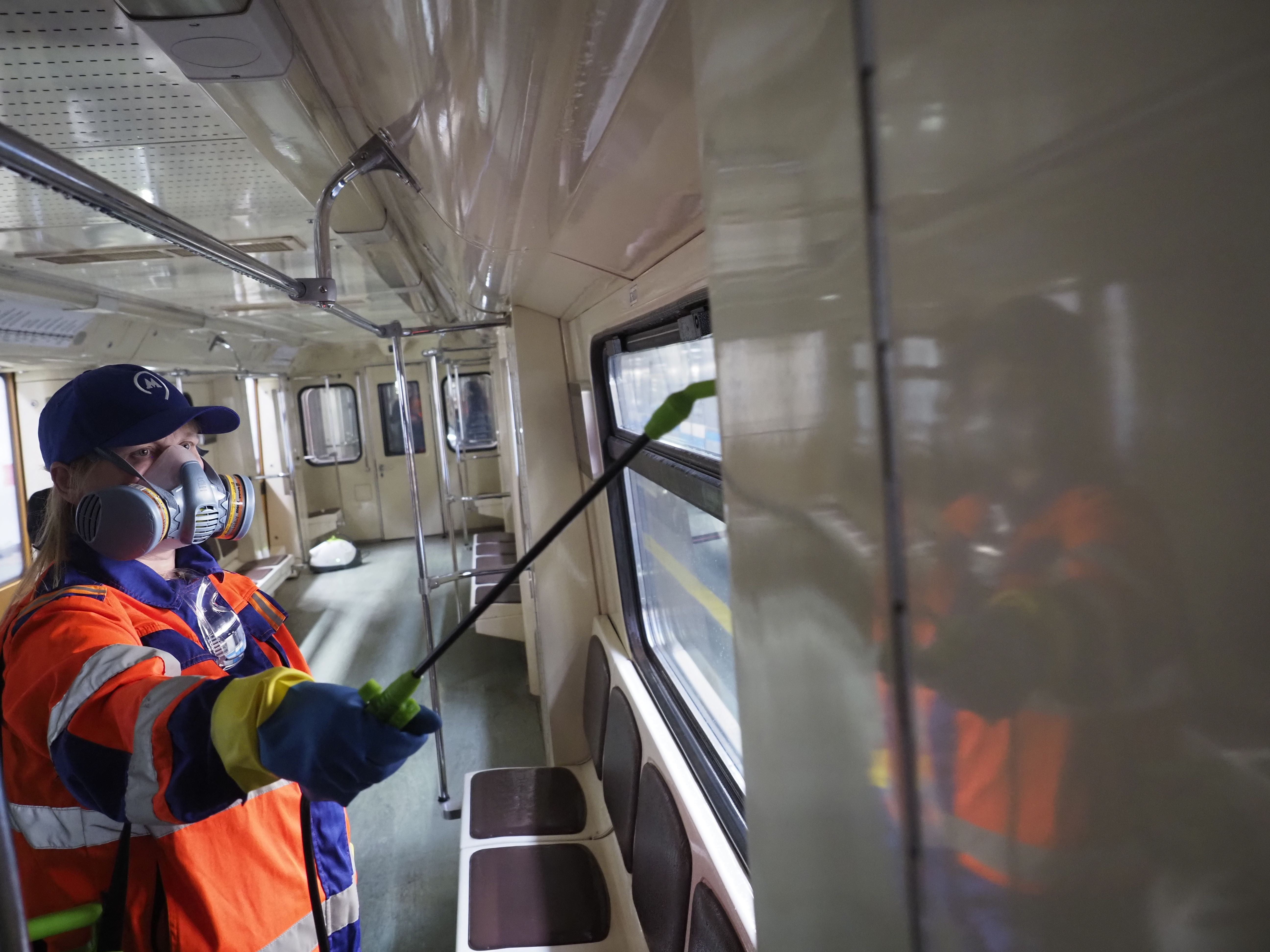 Московский метрополитен провел дезинфекцию более 500 километров тоннелей