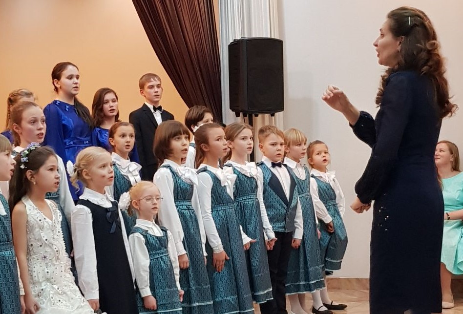 Лауреатом городского фестиваля стал хор Воскресенской детской школы искусств