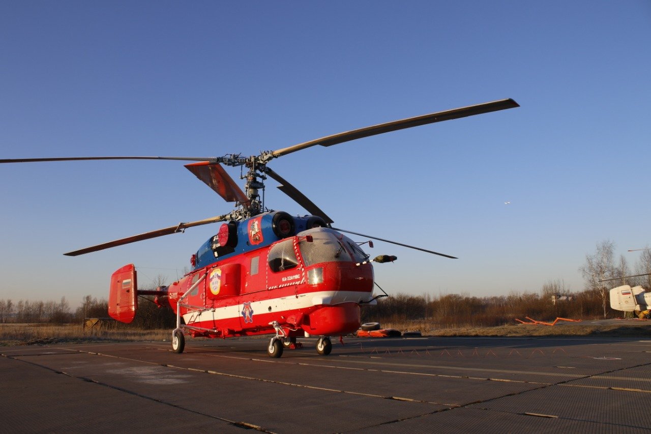 Новый пожарный вертолет приступил к тренировочным полетам 