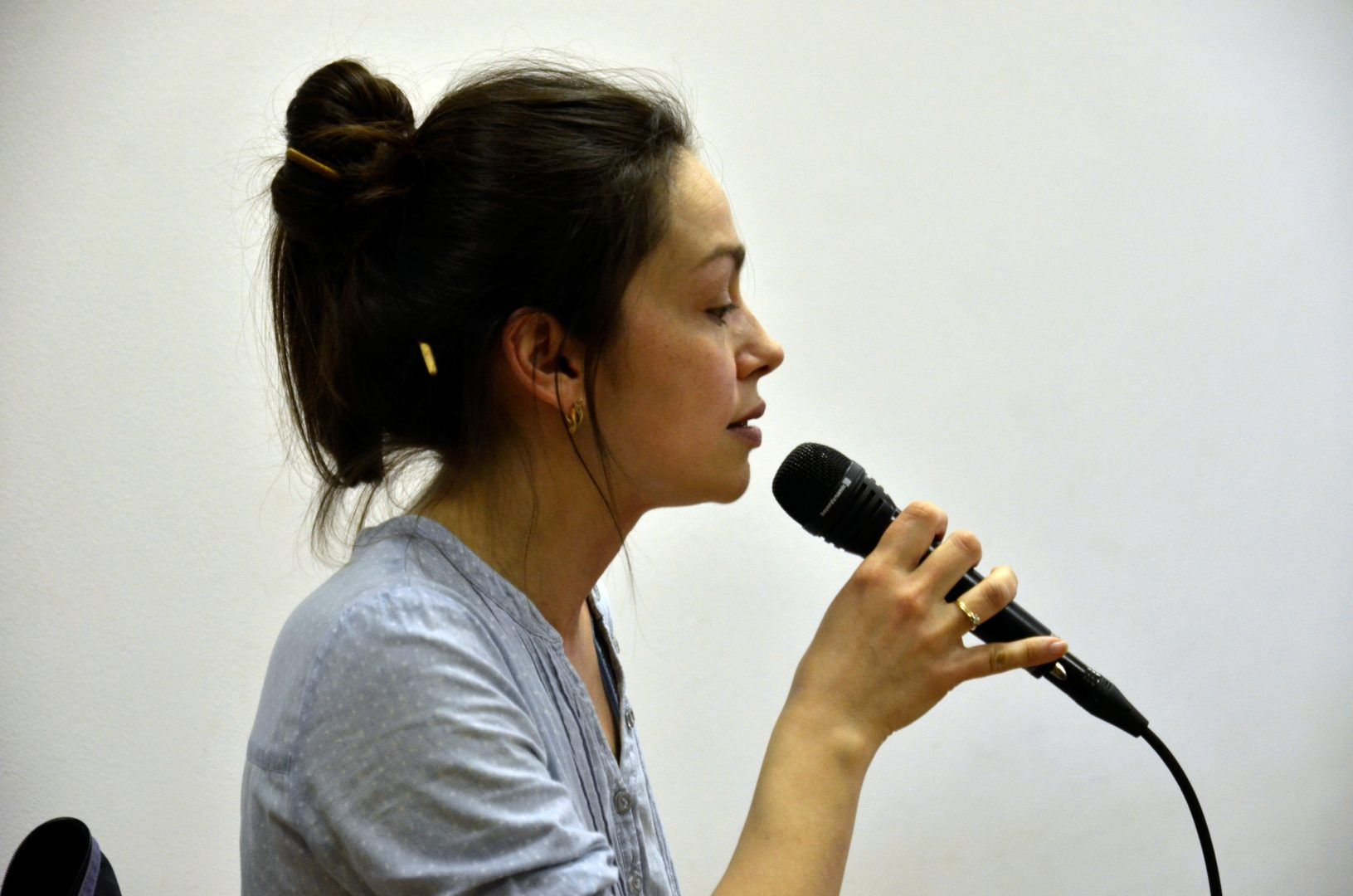 Онлайн-урок по вокалу провели для жителей. Фото: Анна Быкова