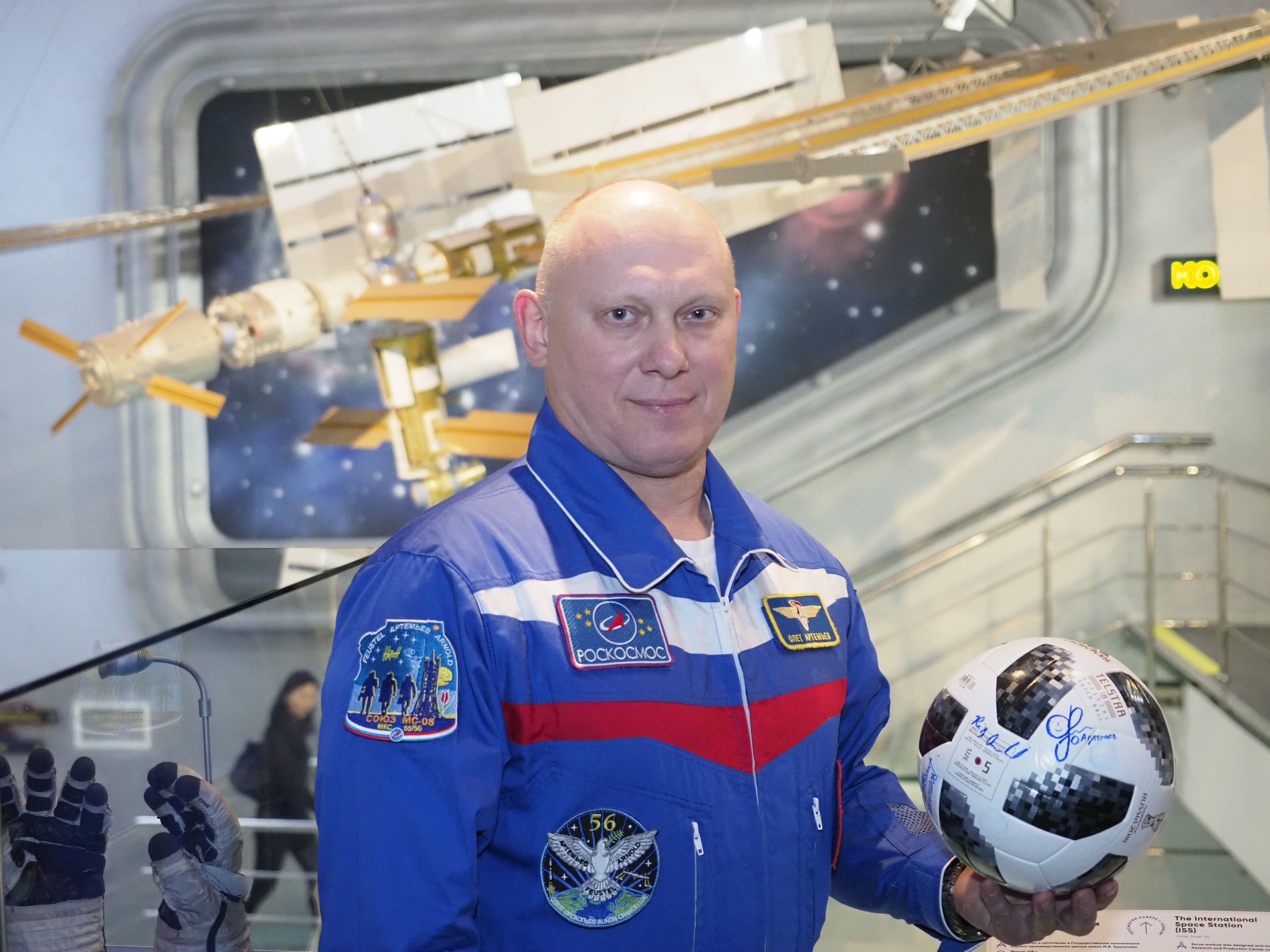 Космонавт-испытатель Олег Артемьев призвал серьезно относится к COVID-19