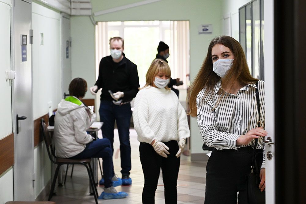Коронавирус поразил две тысячи москвичей за сутки