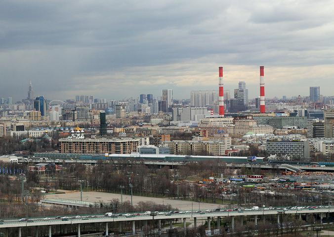 Облачную погоду и усиление ветра спрогнозировали в Москве