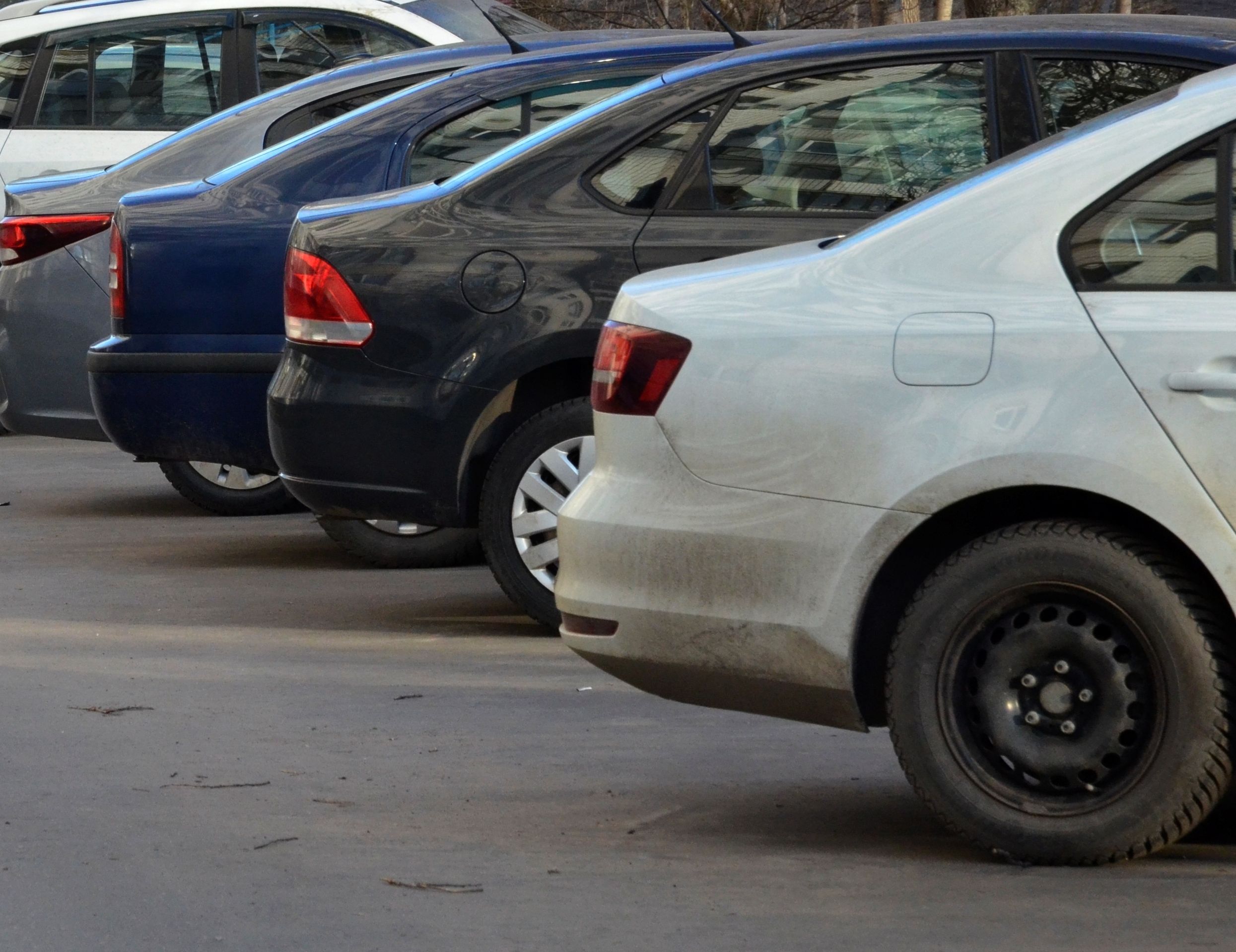 Московских водителей призвали быть внимательнее при бесплатной парковке в среду