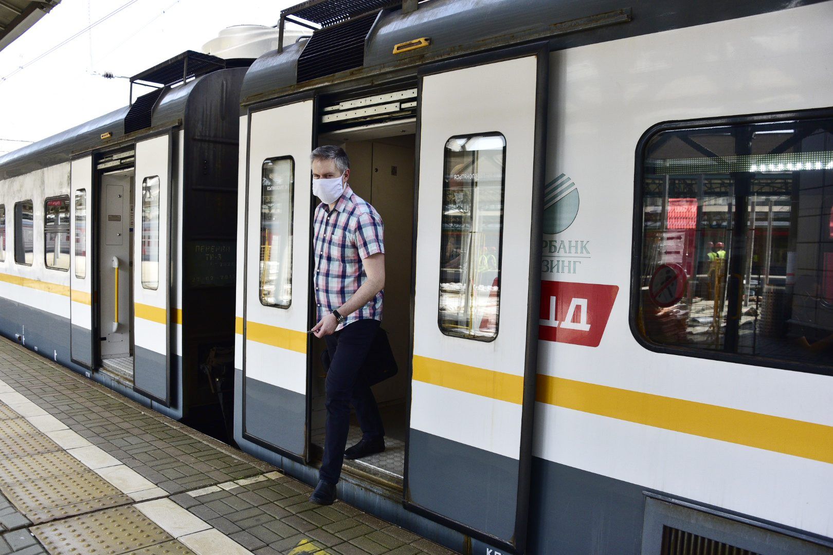 С 9 по 17 июня поезда «Иволги» перевезли 2,2 миллиона человек. Фото: Пелагия Замятина