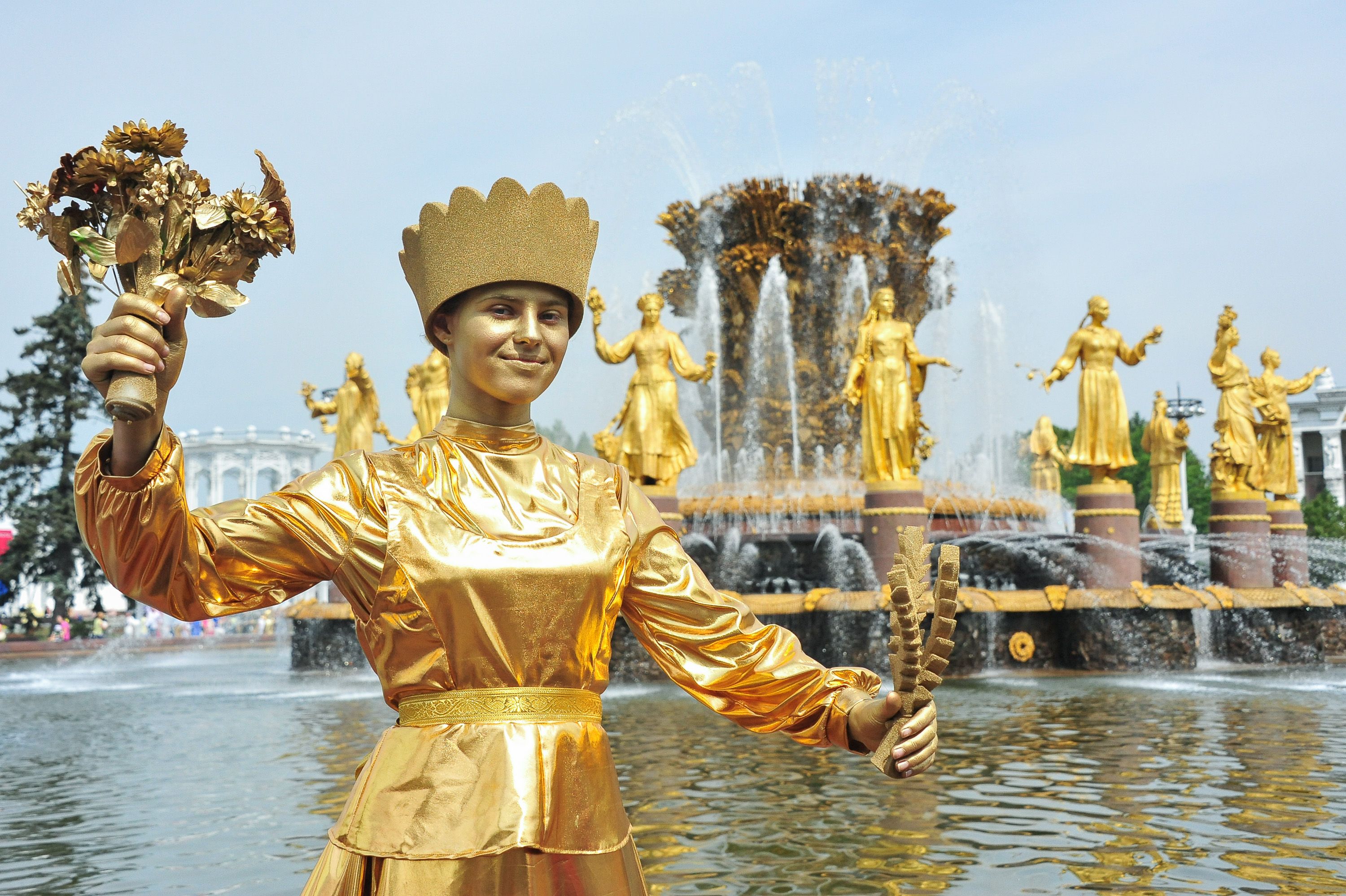 Москвичам показали первый в истории путеводитель по фонтанам ВДНХ