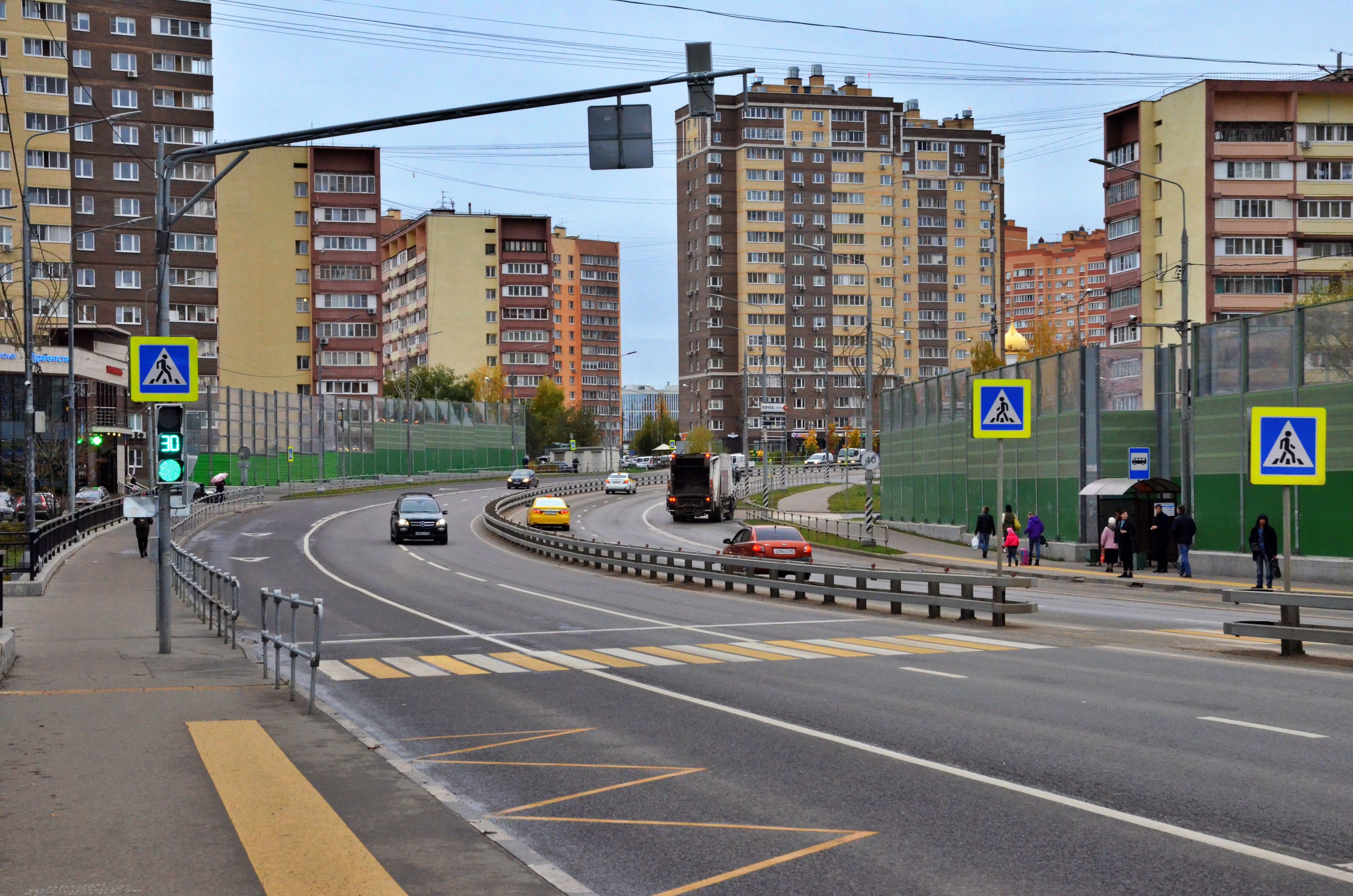 Всего в этом районе создадут и обновят порядка 2,5 километра общественного пространства. Фото: Анна Быкова 