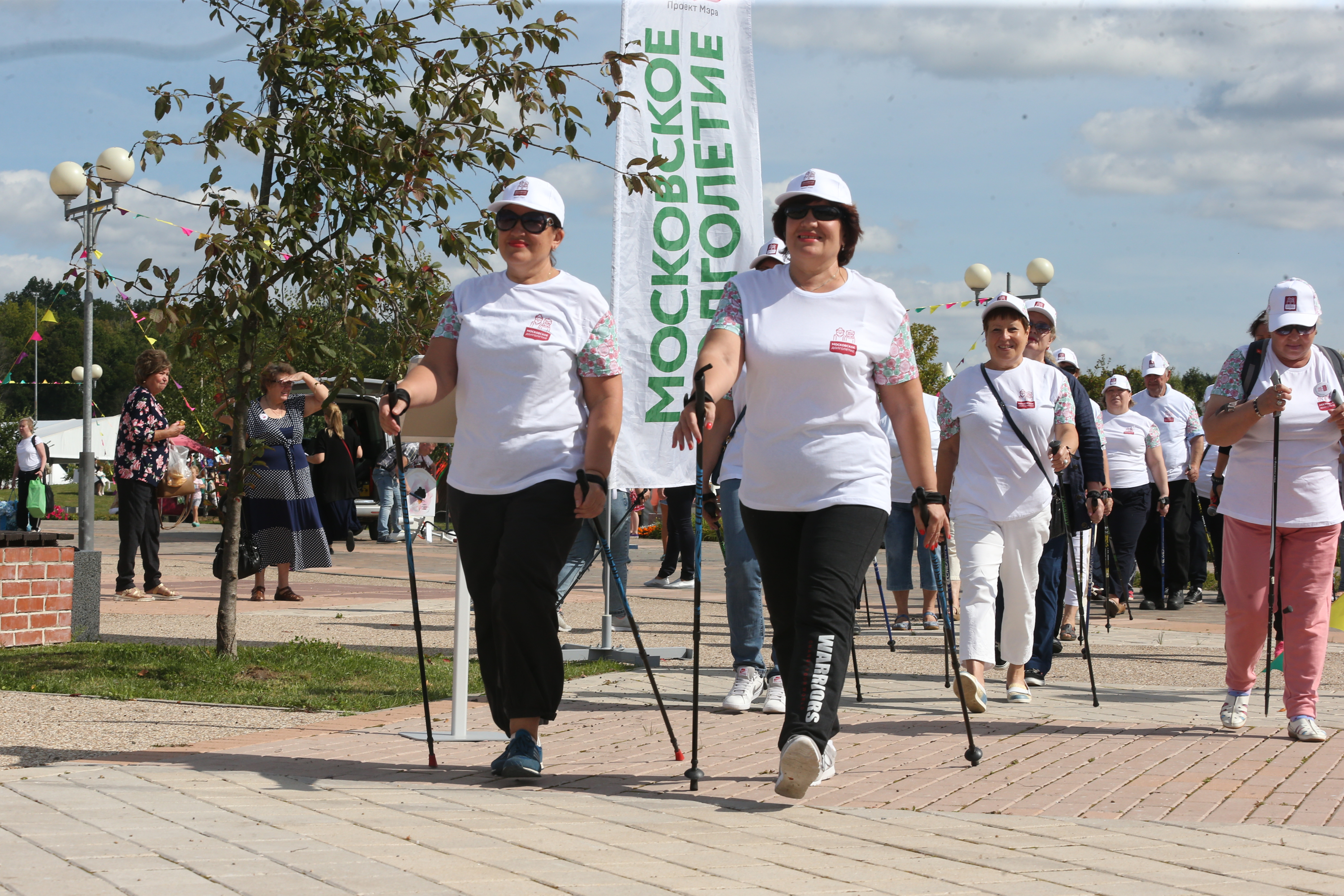 «Московское долголетие» возобновит занятия на свежем воздухе 1 августа