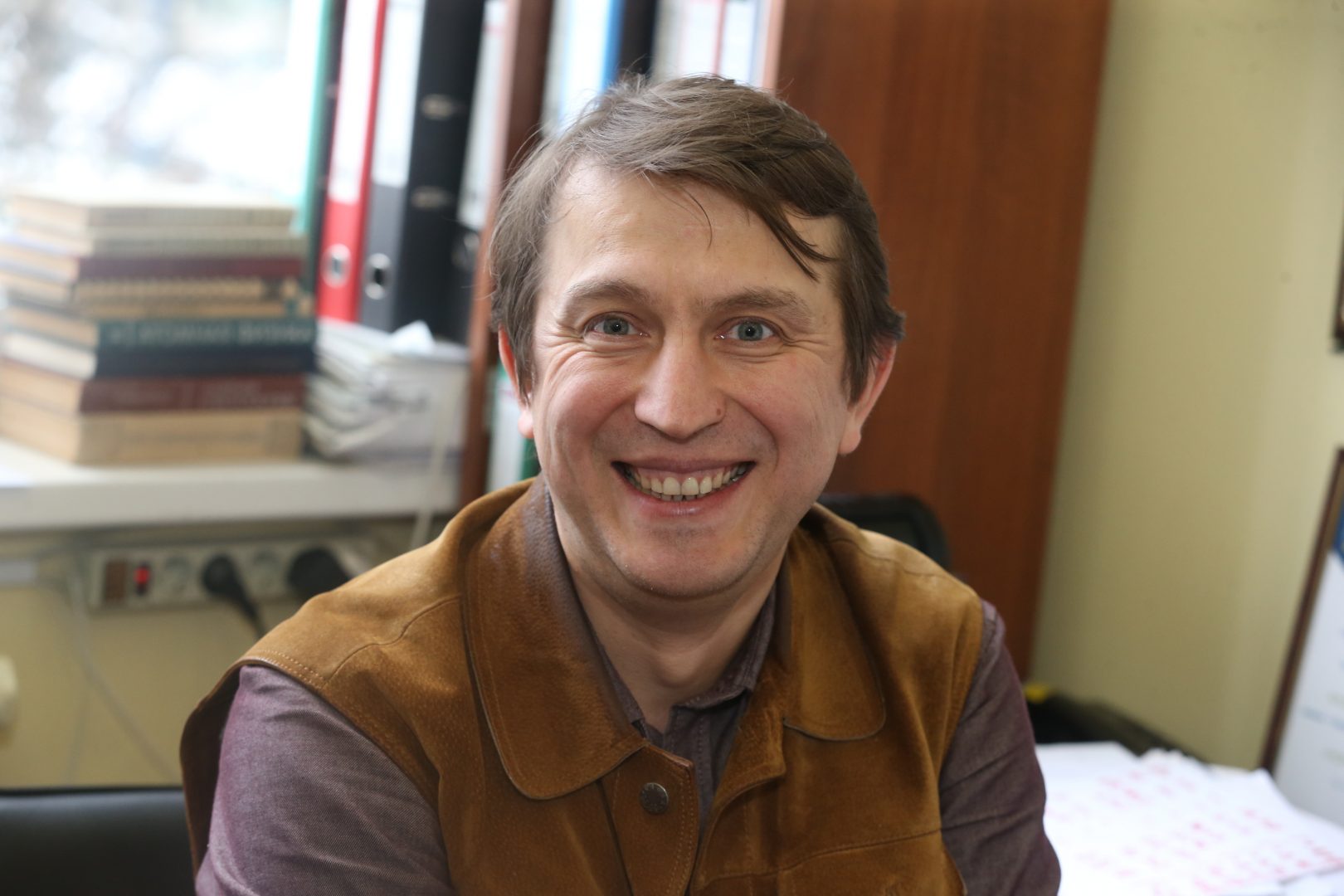 На фото руководитель отдела Института спектроскопии РАН в Троицке Андрей Наумов