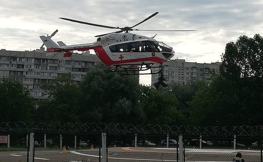 Жителя Новой Москвы экстренно эвакуировали дежурные санитарного вертолета