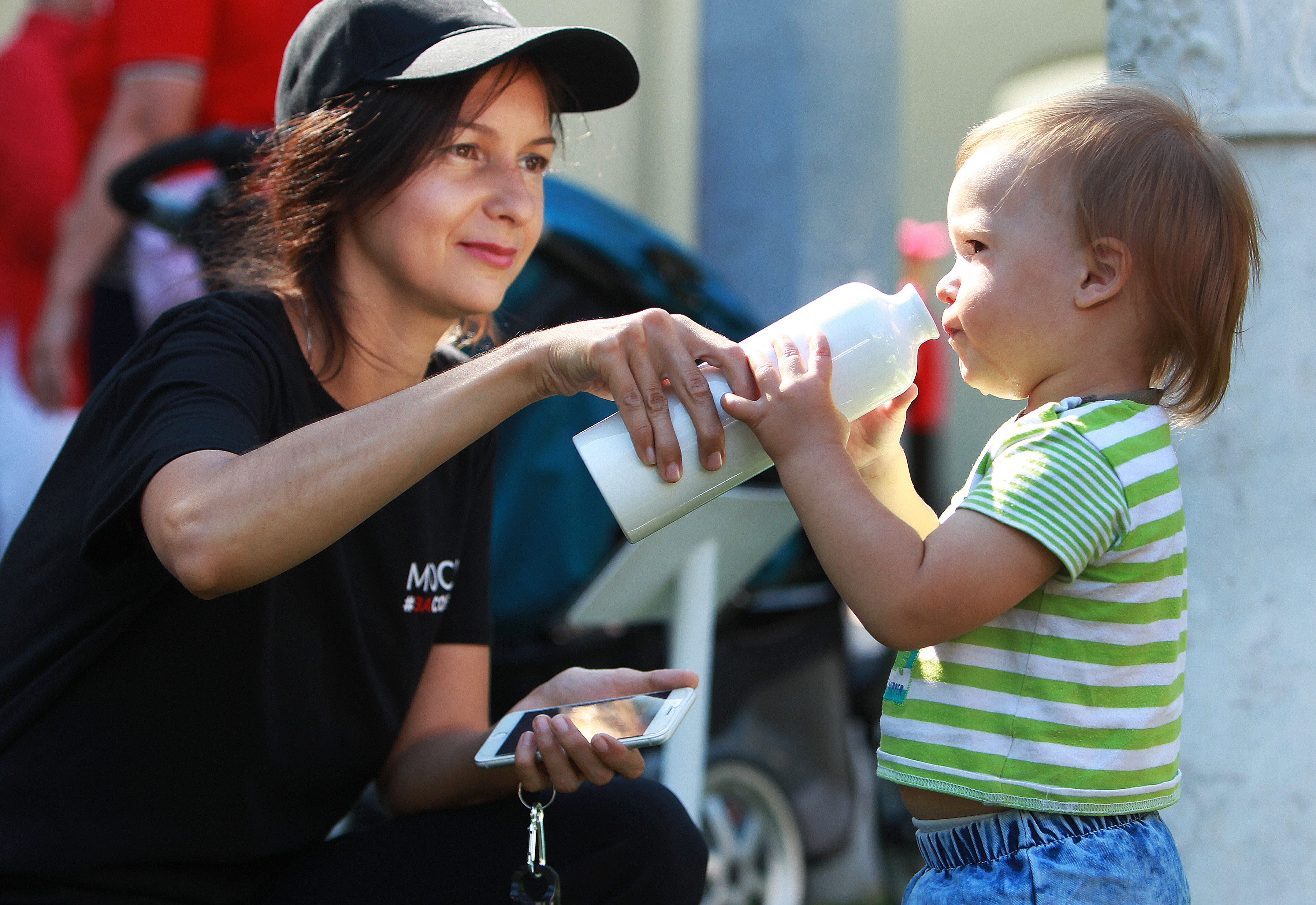 Более 327 тысяч москвичей ежемесячно получают питание на молочных кухнях. Фото: Наталия Нечаева