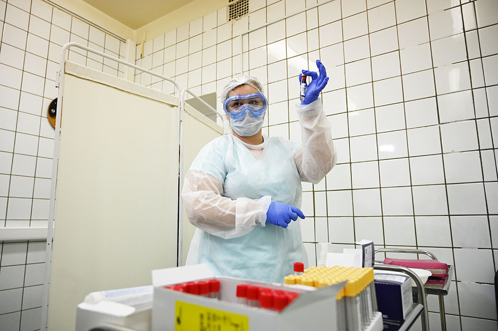 Новые случаи коронавируса выявили в Москве за сутки