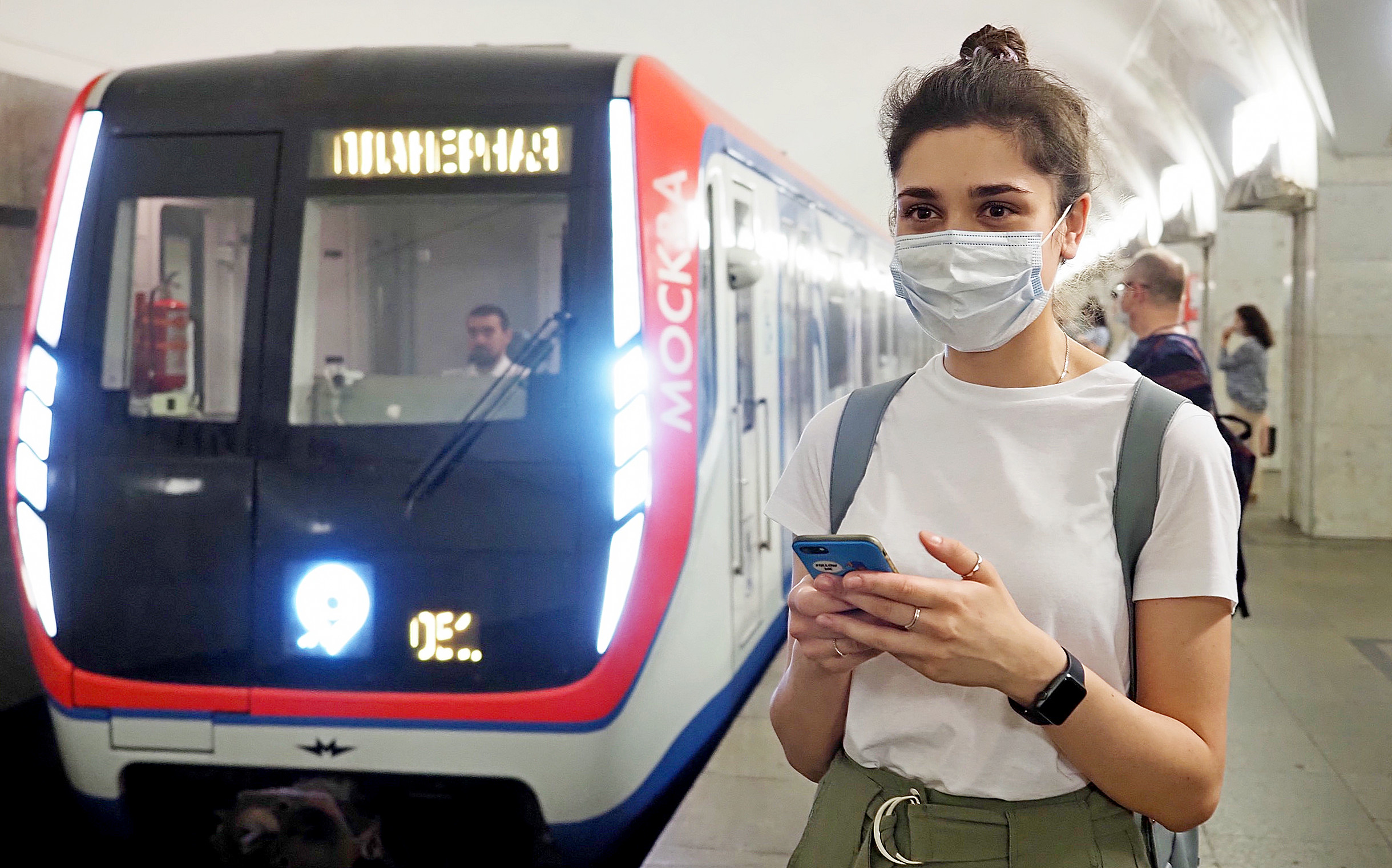 Систему оплаты проезда банковской картой изменили в метро Москвы. Фото: Антон Гердо