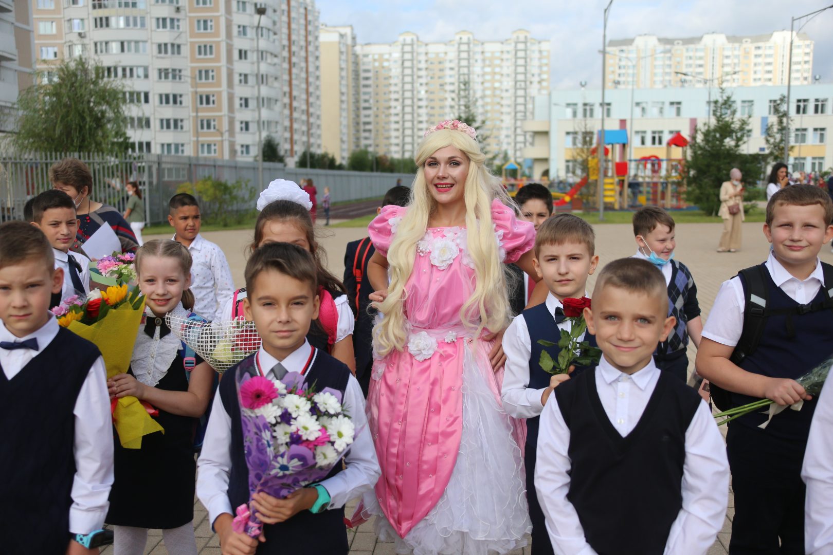 Праздник в Московском запомнится долгожданными веселыми встречами, Фото предоставили в пресс-службе префектуры ТиНАО