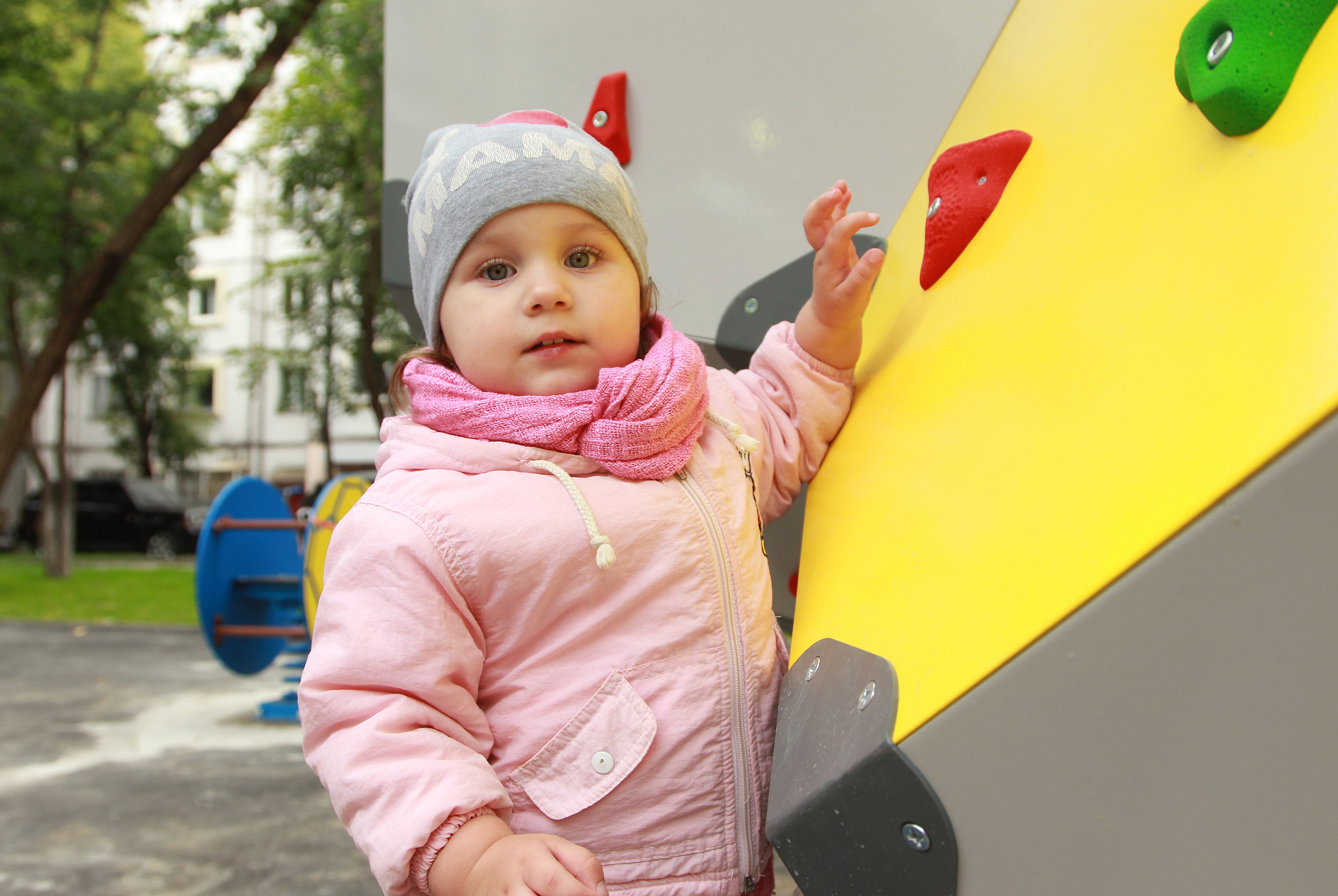 Детский парк расположили в конце бульвара Веласкеса. Фото: Александр Кожохин, «Вечерняя Москва»