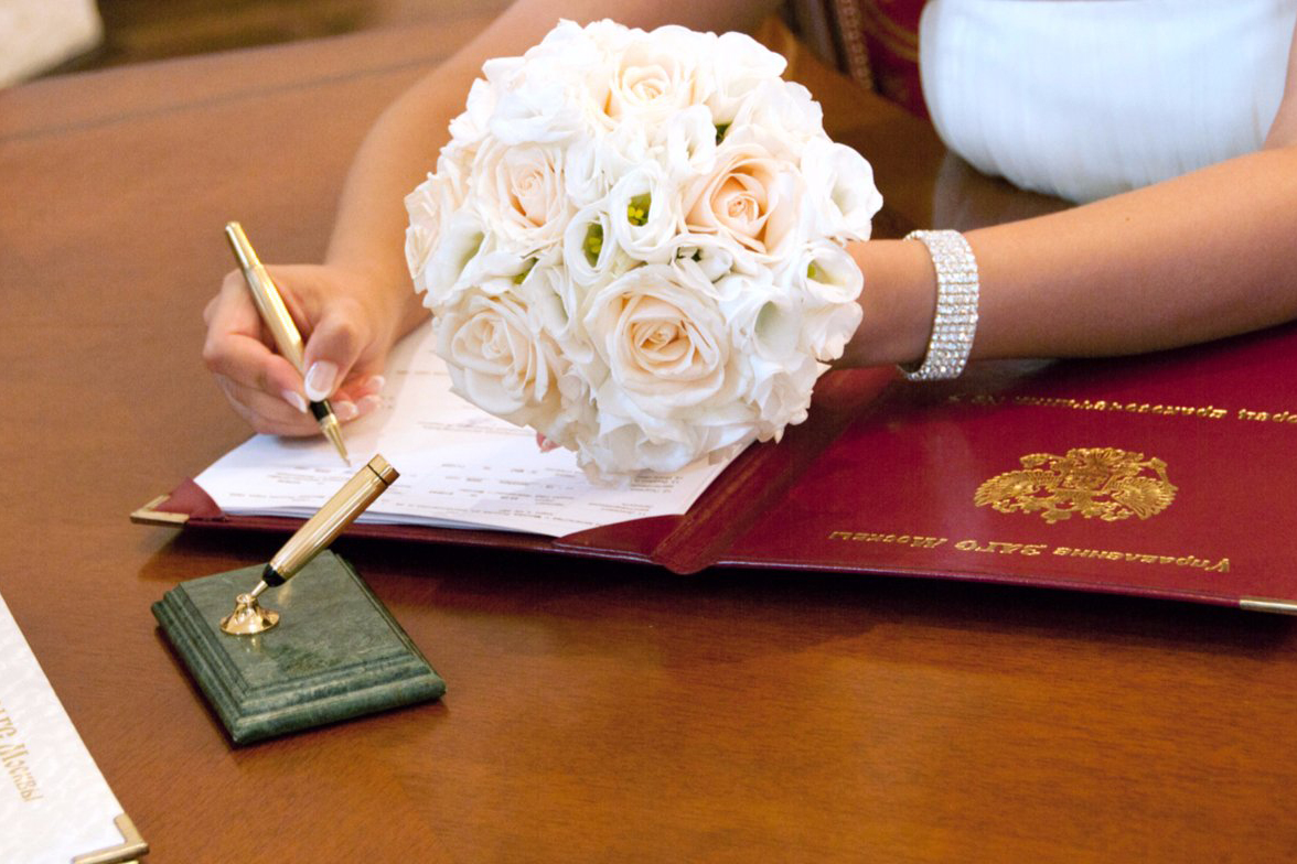 Около 850 столичных молодоженов заключили брак в красивую дату. Фото: сайт мэра Москвы