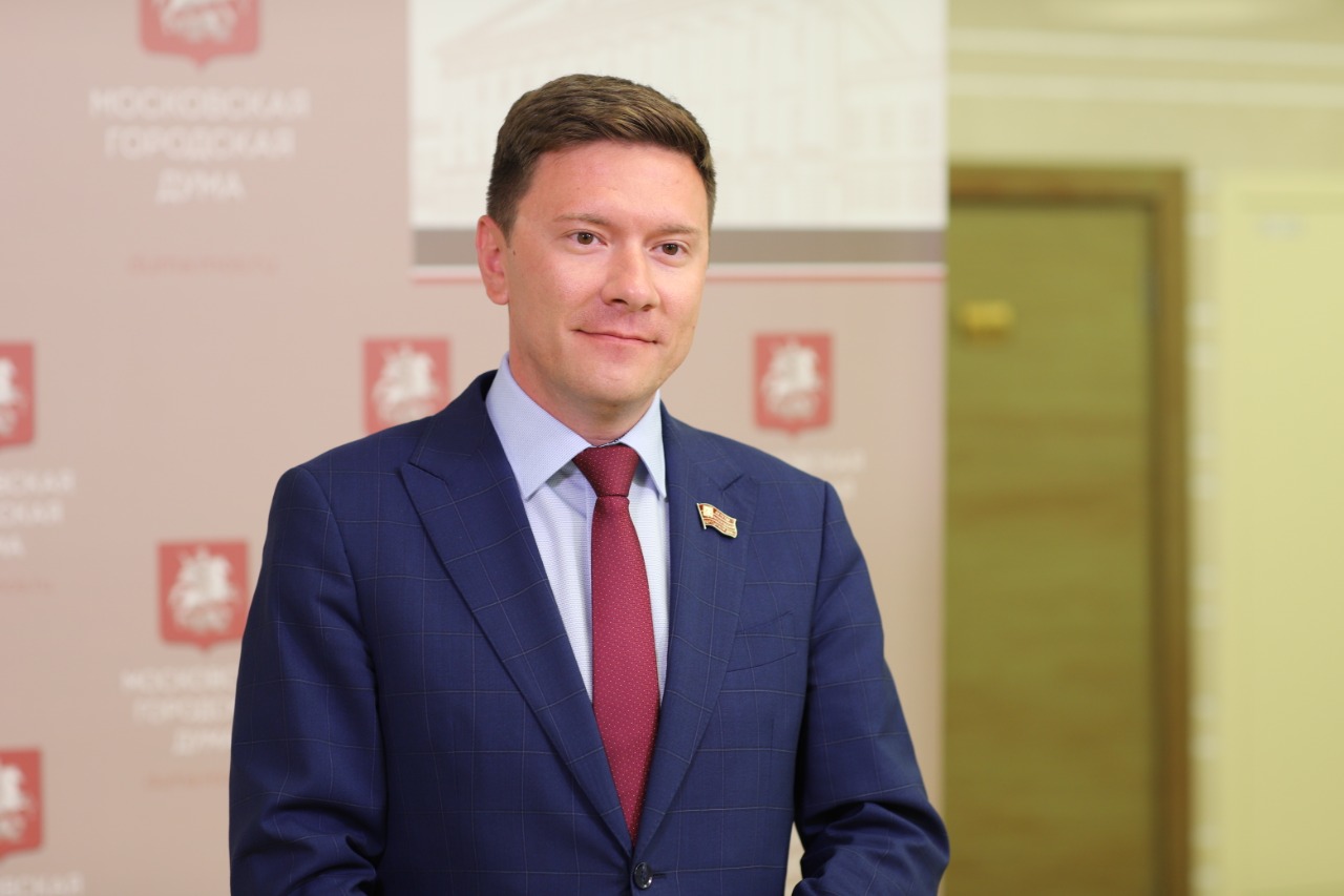 Депутат МГД Александр Козлов призвал родителей разъяснять детям вопросы пожарной безопасности