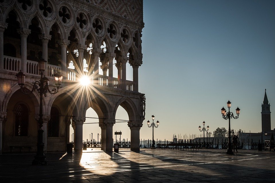 Участникам расскажут о красоте Венеции и Неаполя. Фото: pixabay.com