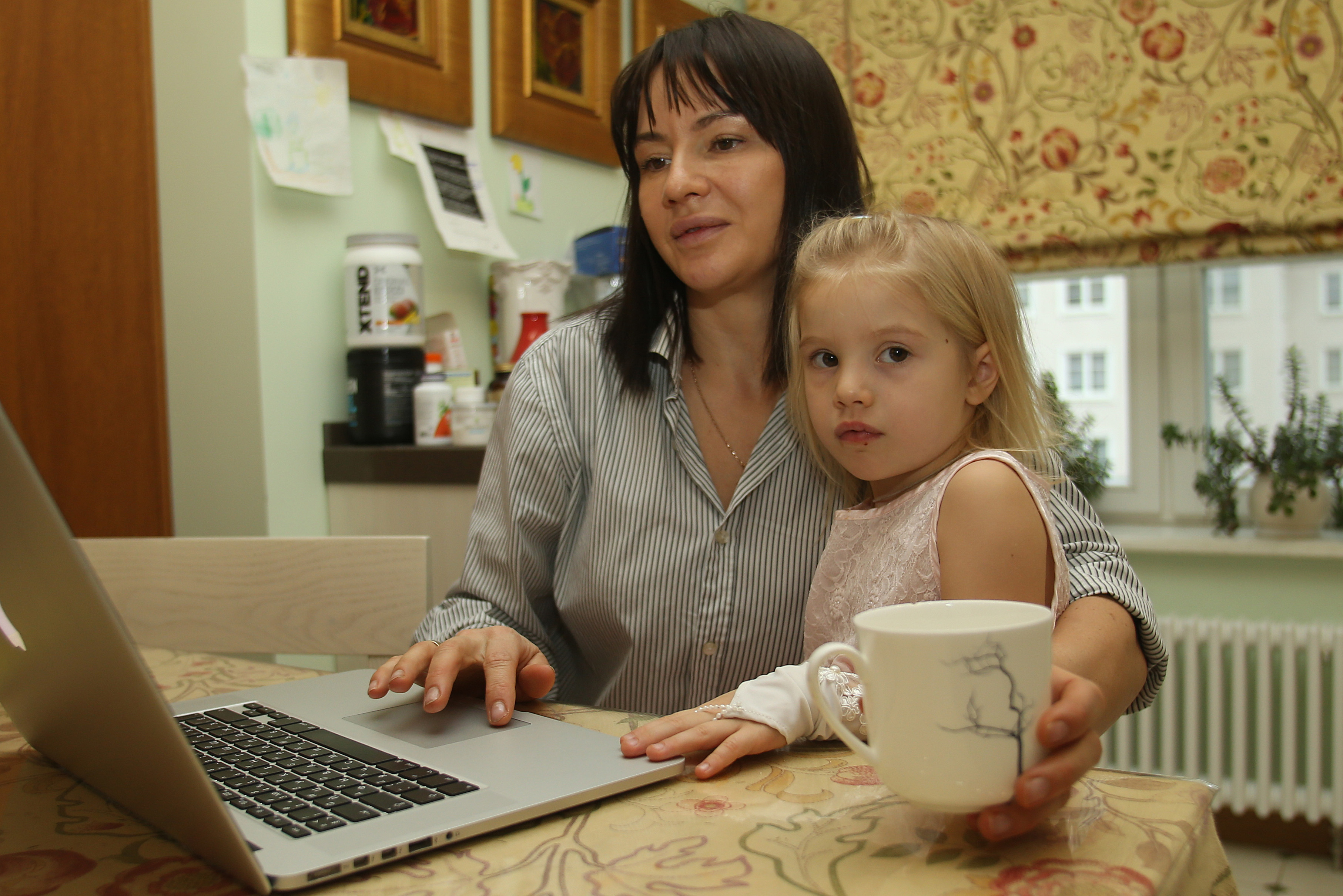Сотрудники «Маяка» в Марушкинском организуют онлайн-выступление ко Дню матери