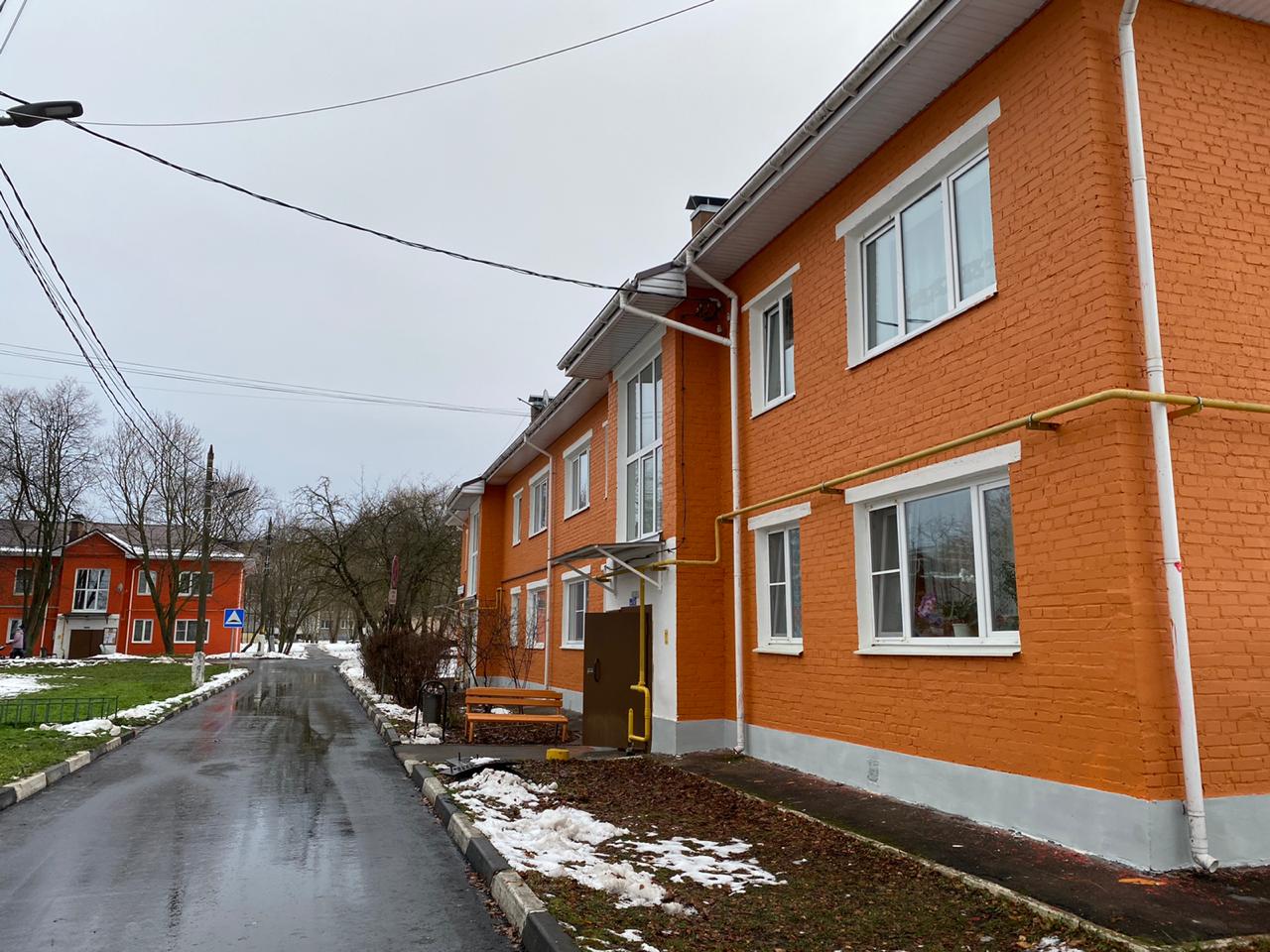 Специалисты возобновили капитальный ремонт жилого дома в Кленовском