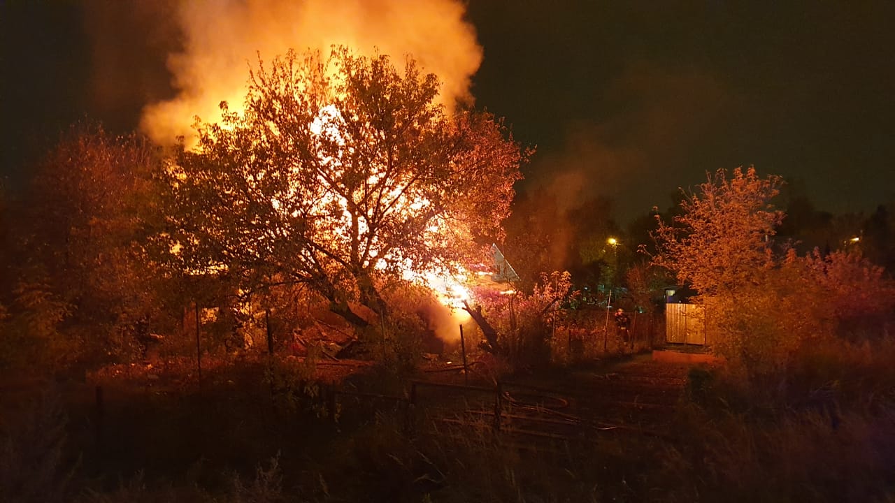 Всегда начеку: пожарные ПСО№ 308 «ГКУ ПСЦ» спасли человека из горящего дома