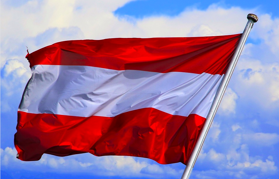 В Австрии из-за распространения COVID-19 до декабря вводится карантин