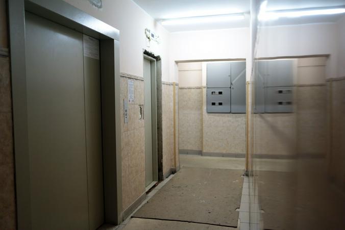 Умная система поможет обеззаразить кабину лифта от коронавируса. Фото: Анна Иванцова, «Вечерняя Москва»