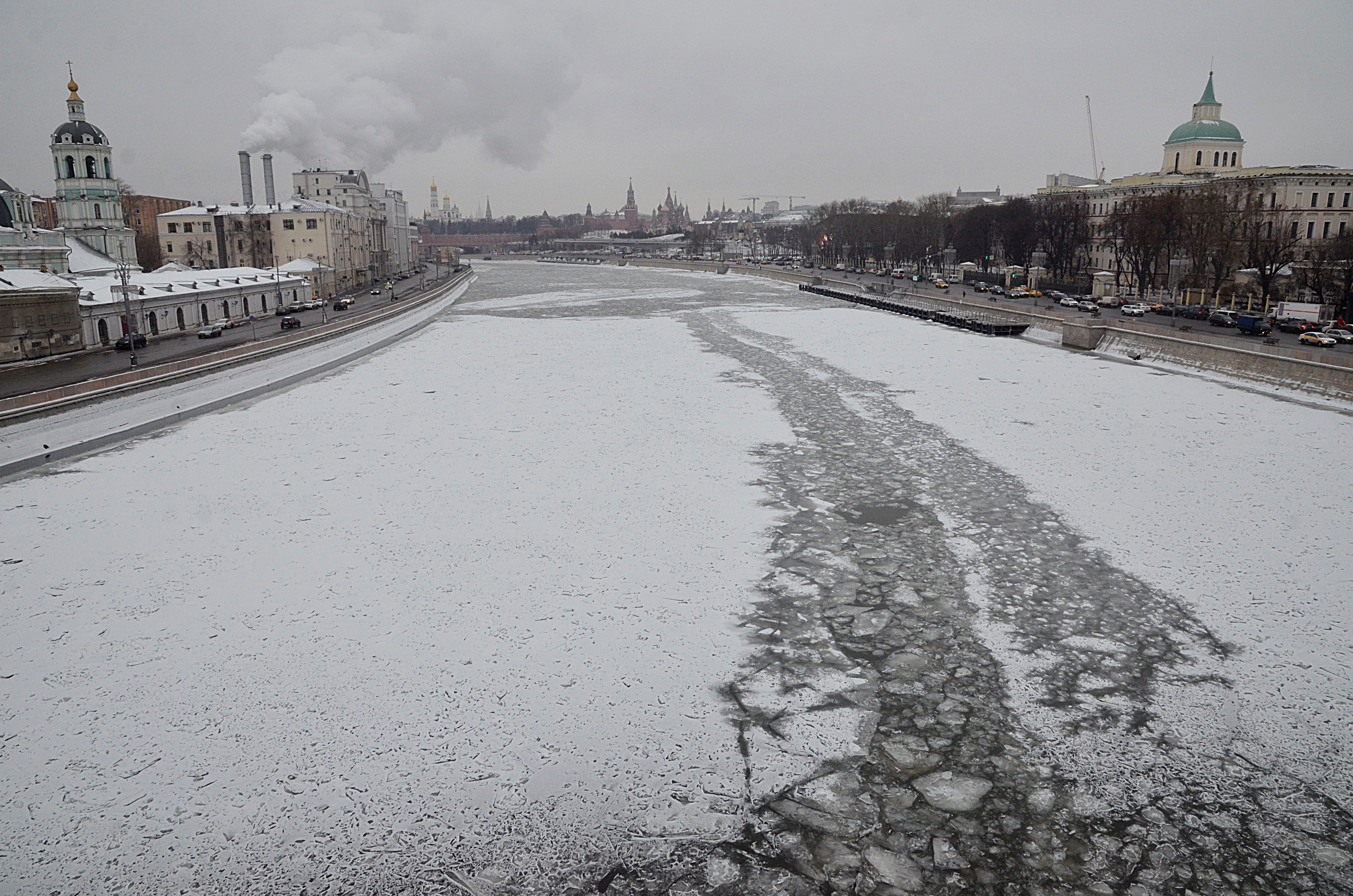 Жителей Москвы предупредили о погодных изменениях