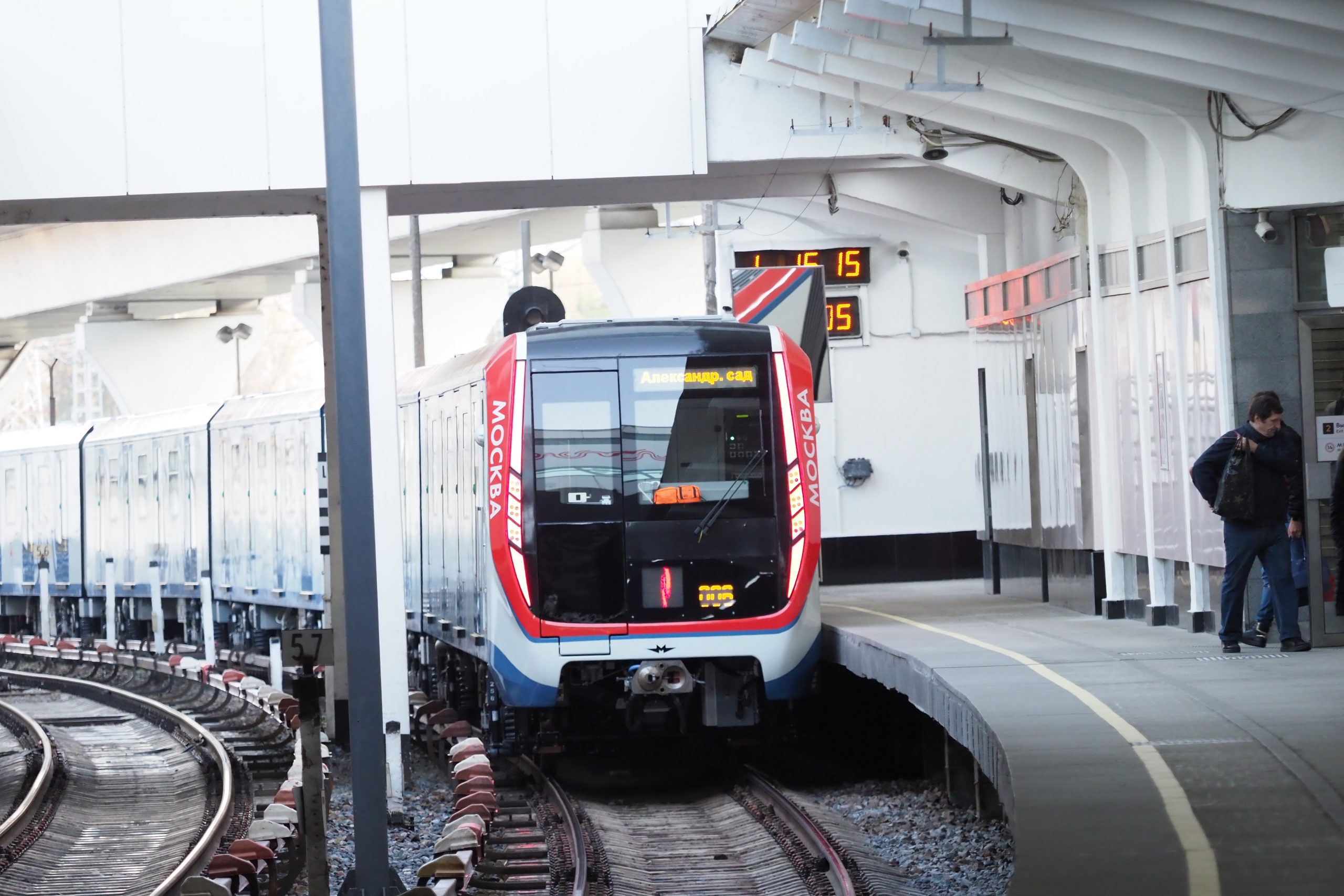 Они водят поезда на Филевской линии. Фото: «Вечерняя Москва»