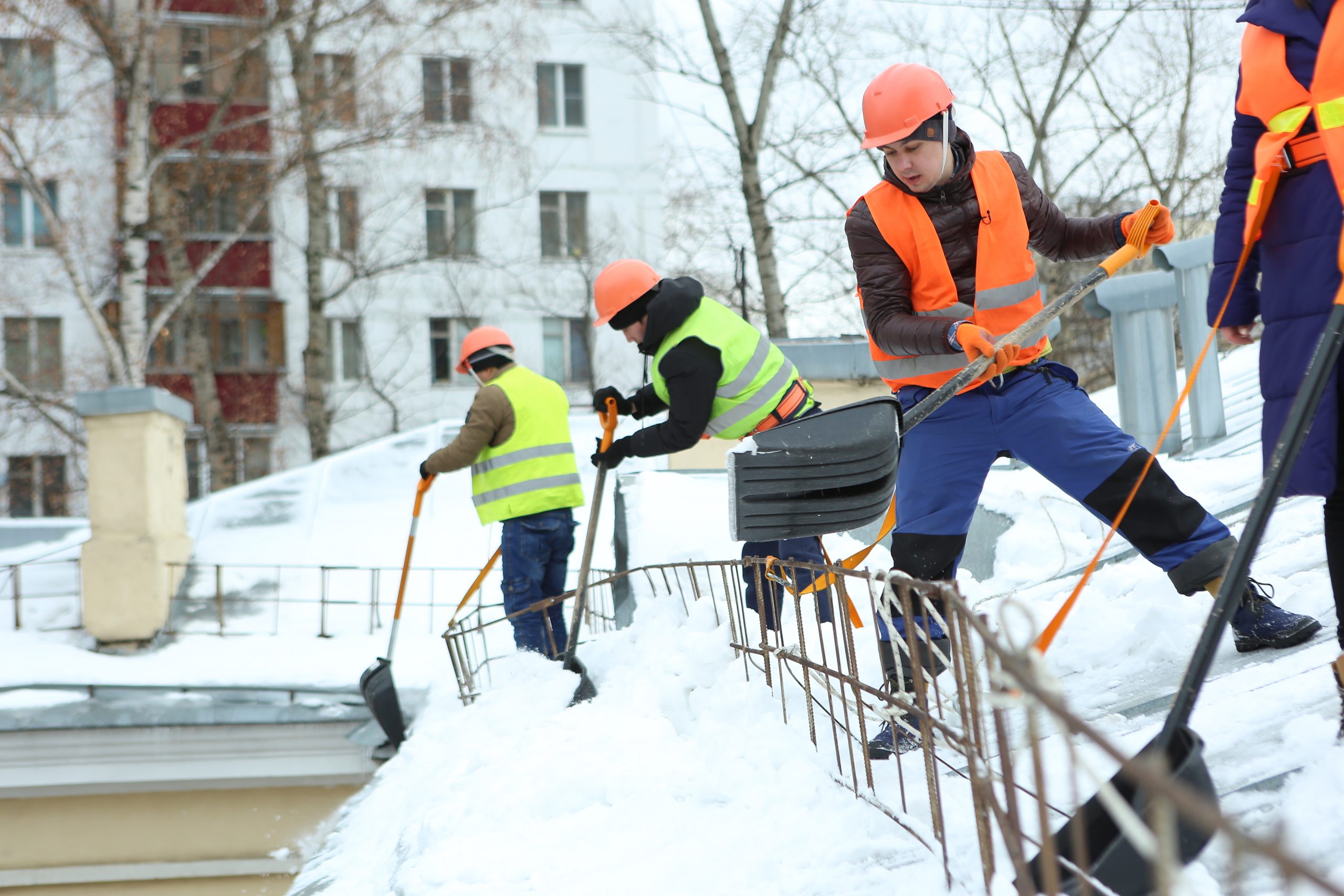 Последствия снегопада в Москве устранят по регламенту