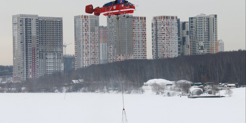 Пилоты пожарных вертолетов Московского авиацентра в Остафьево провели тренировку