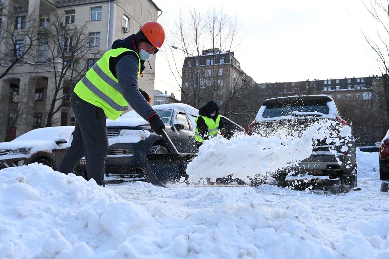 Свыше 170 сантиметров снега выпало в Москве за зиму
