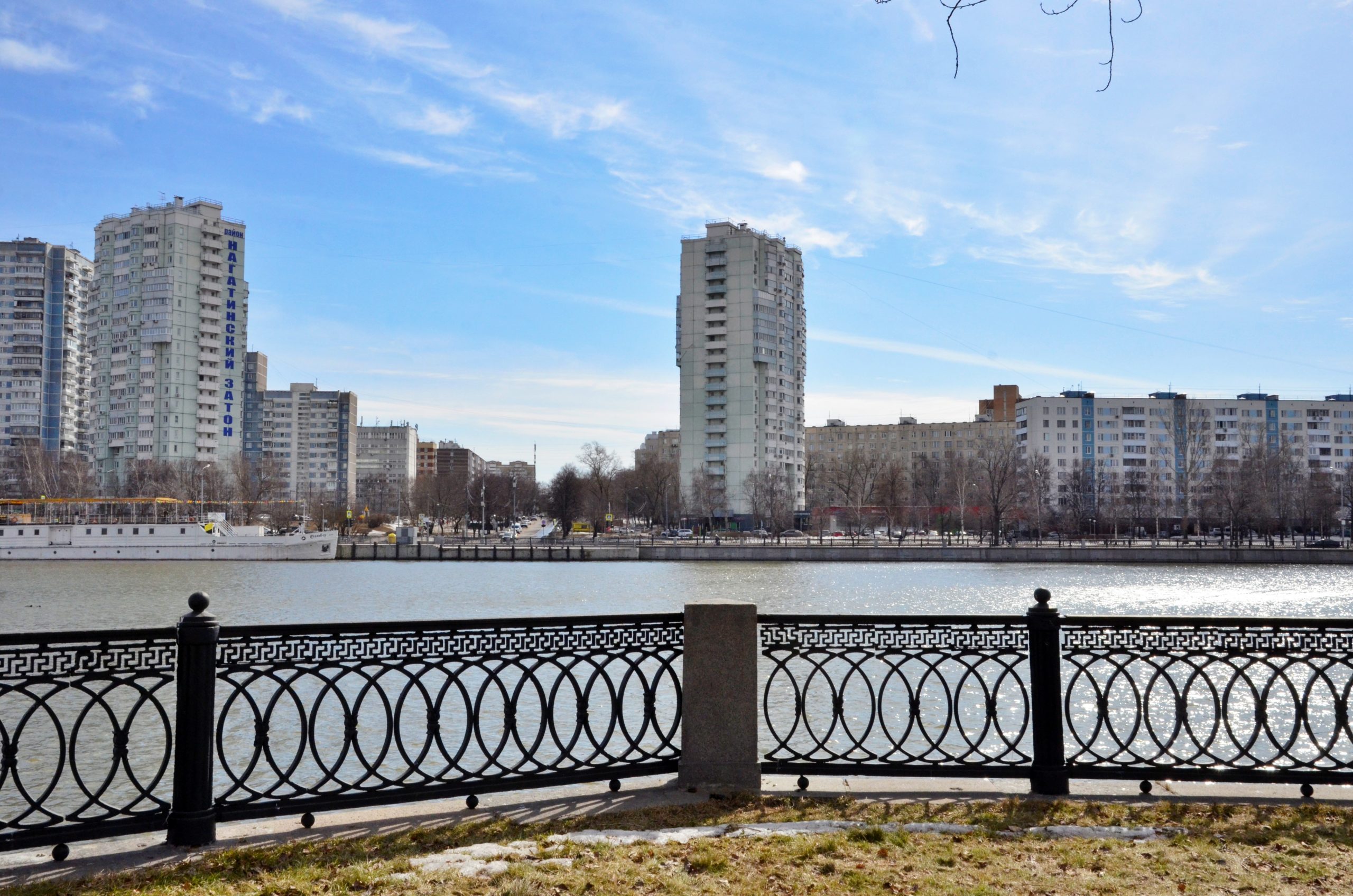 Переменная облачность и до 17 градусов тепла ожидают 11 апреля в Москве и области. Фото: Анна Быкова