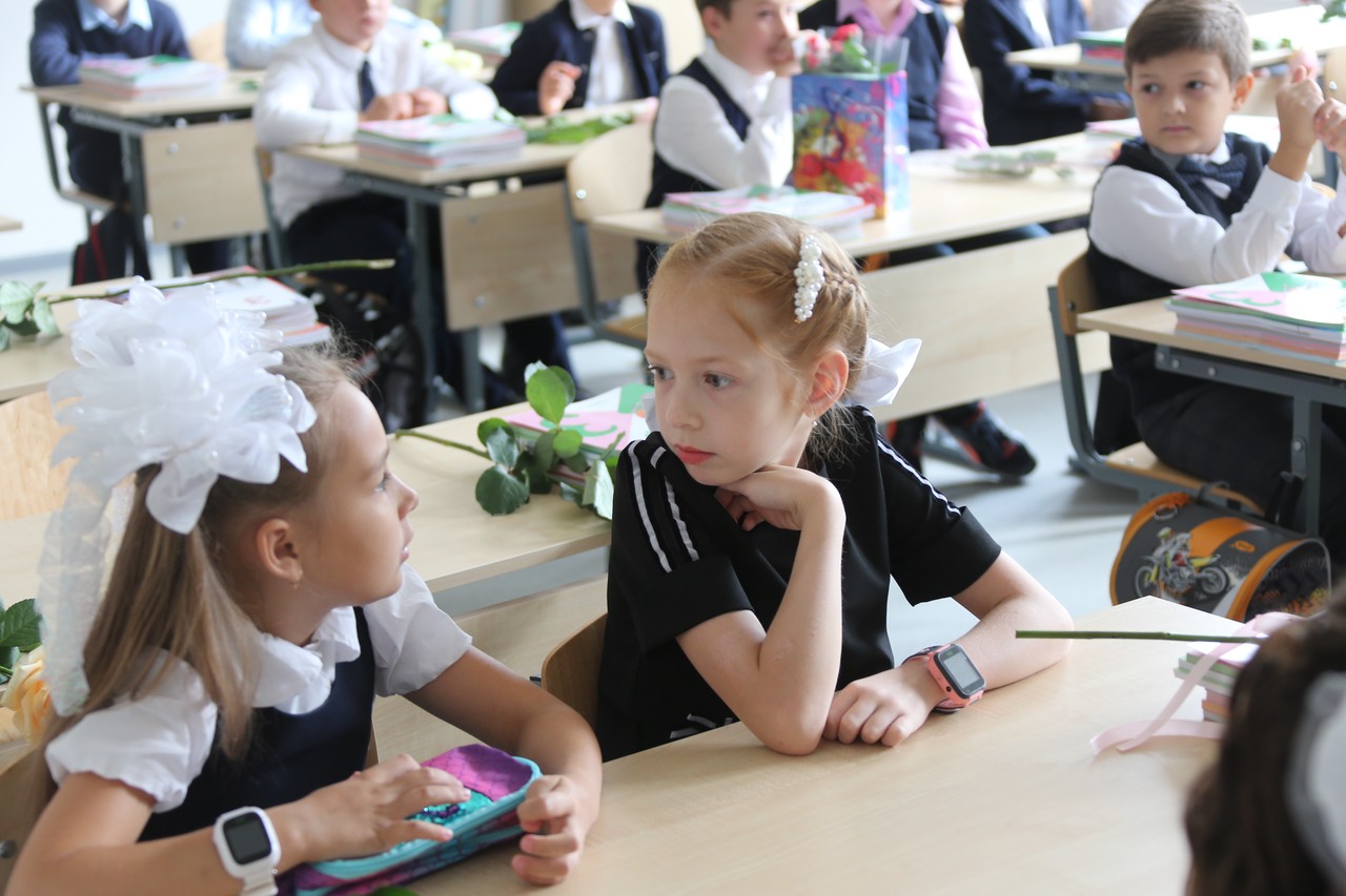 Более 450 рамочных металлодетекторов появятся в школах Москвы до сентября