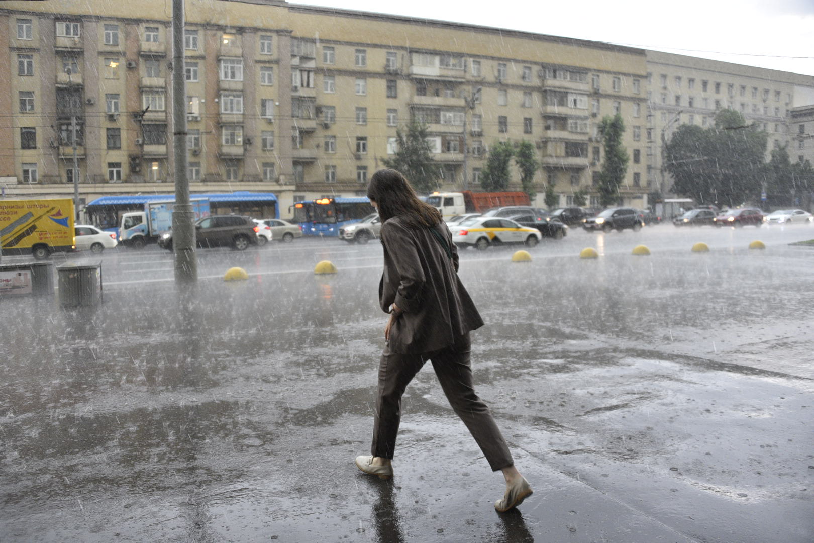 Апрель 2021 года стал занял третье место в топе самых дождливых месяцев за 70 лет. Фото: Пелагия Замятина, «Вечерняя Москва»