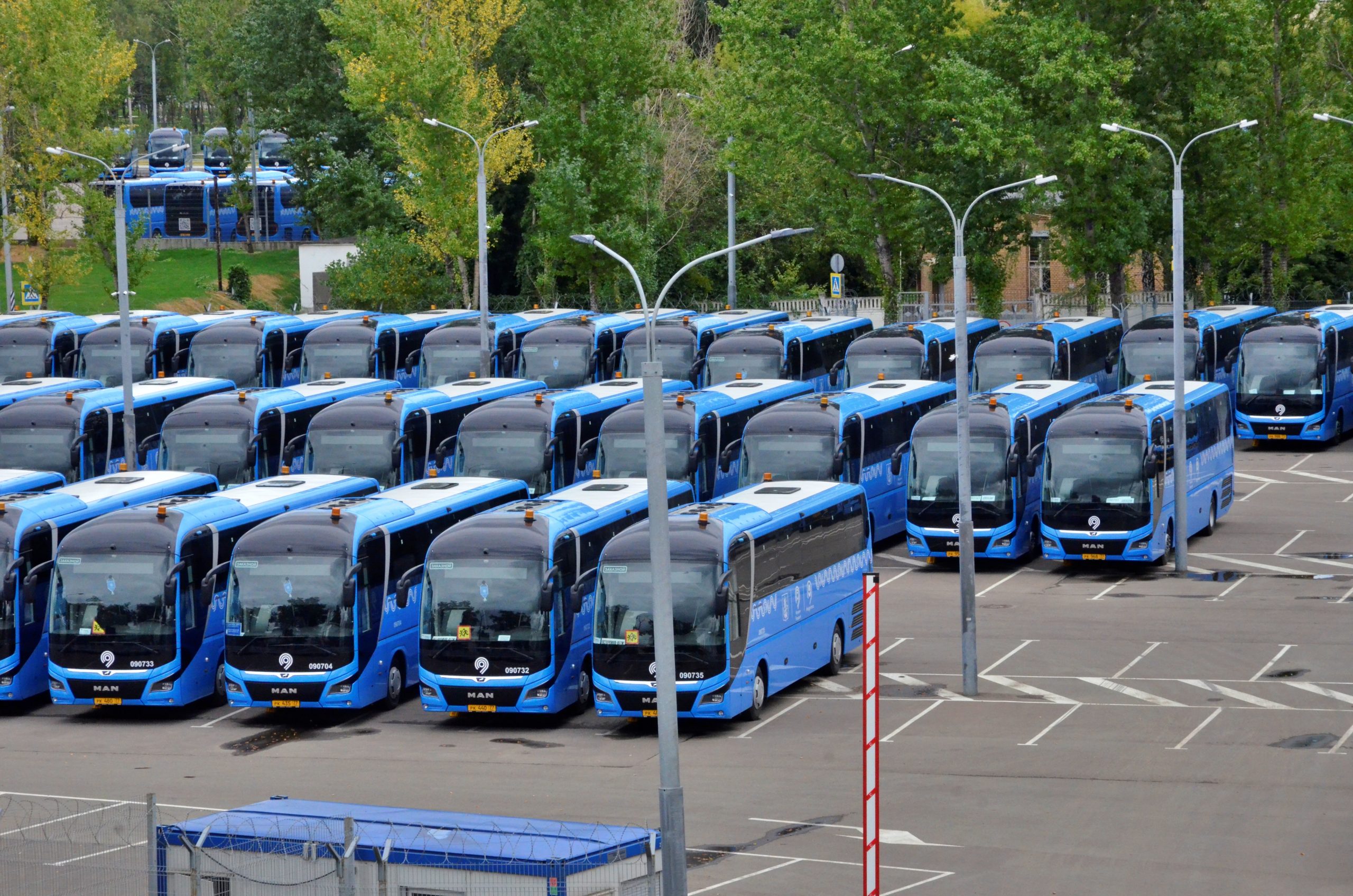 В столице открыли около 170 новых мест для парковки автобусов и грузовых автомобилей