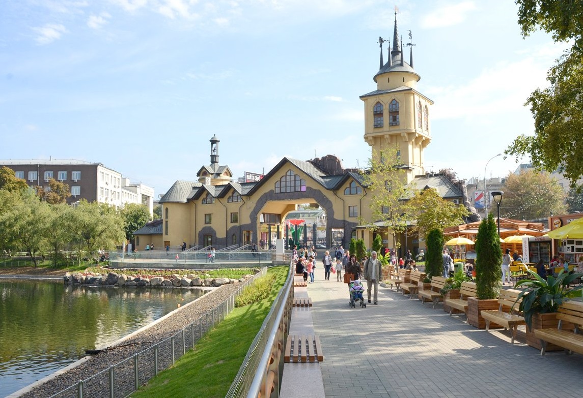 Новый вход в Московский зоопарк оснастят сухими фонтанами