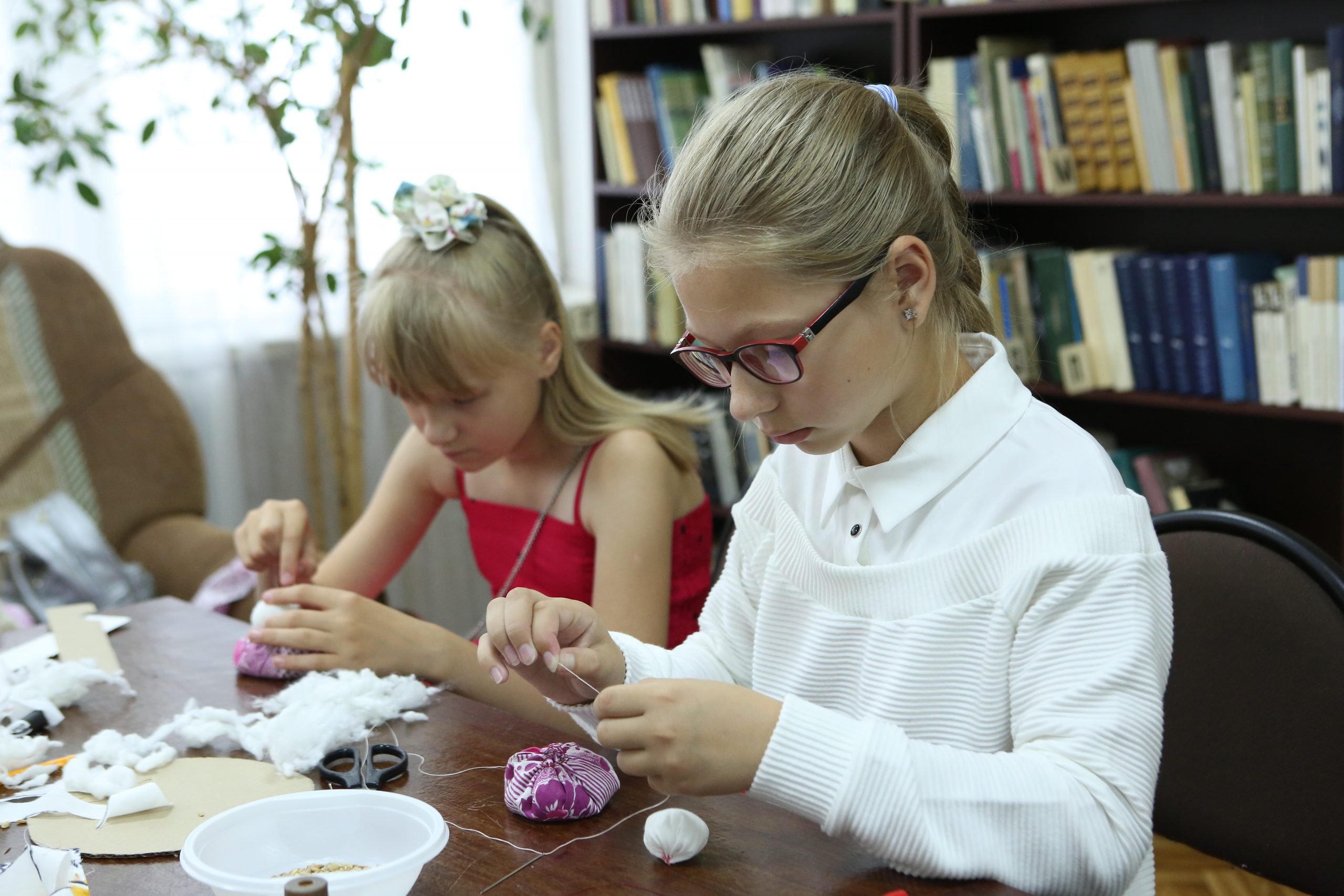 Мастер-класс по созданию кукол состоялся в Культурном центре «Киевский»