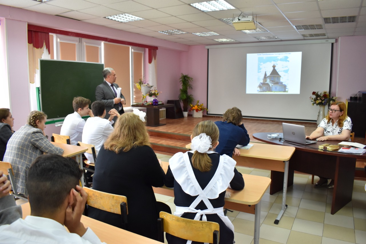 Открытые уроки провели для старшеклассников Роговского